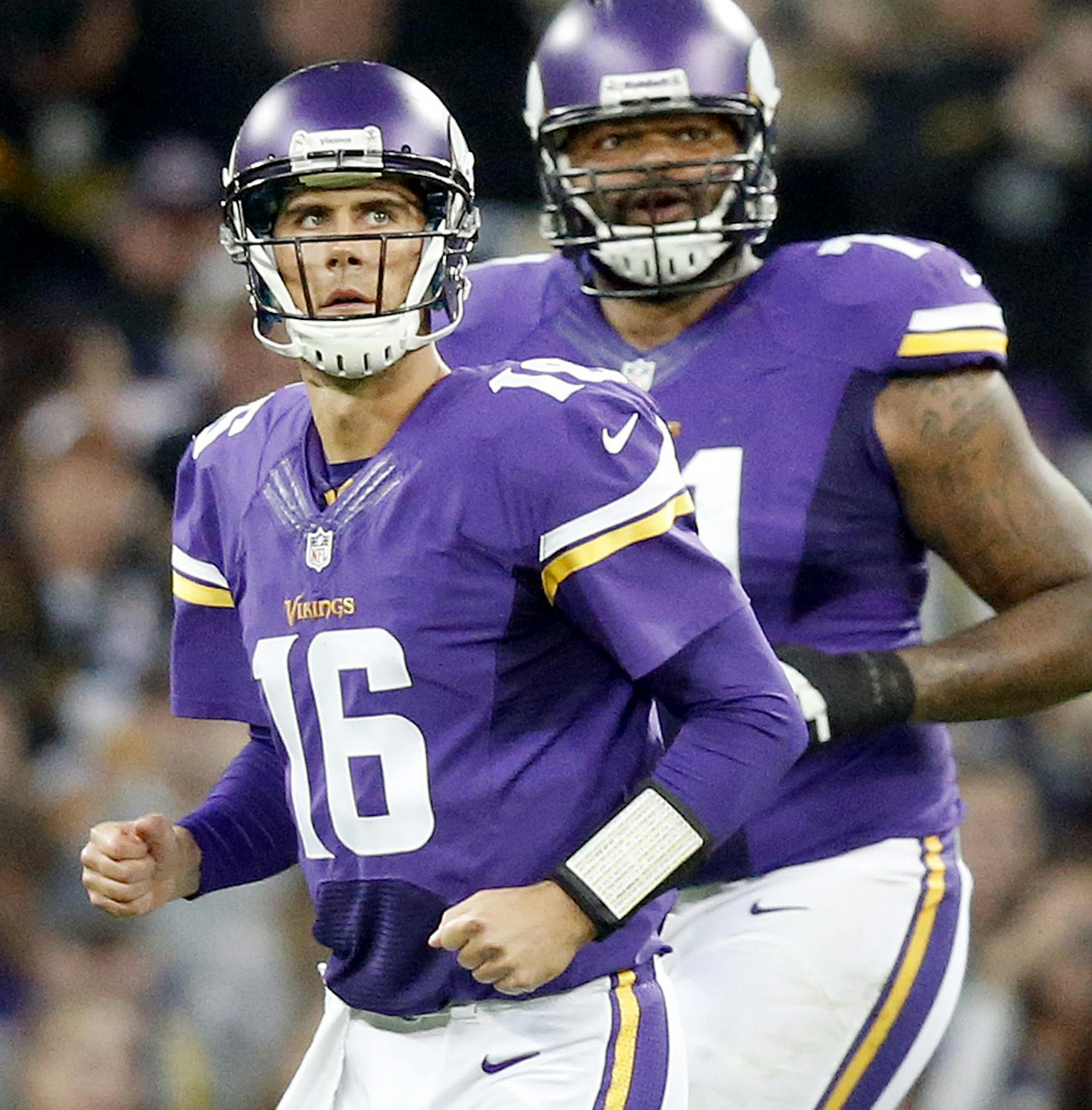 Minnesota Vikings quarterback Matt Cassel and the offensive line. ] CARLOS GONZALEZ cgonzalez@startribune.com September 29, 2013, London, England (Minnesota Vikings in London) Wembley Stadium, NFL, Minnesota Vikings vs. Pittsburg Steelers