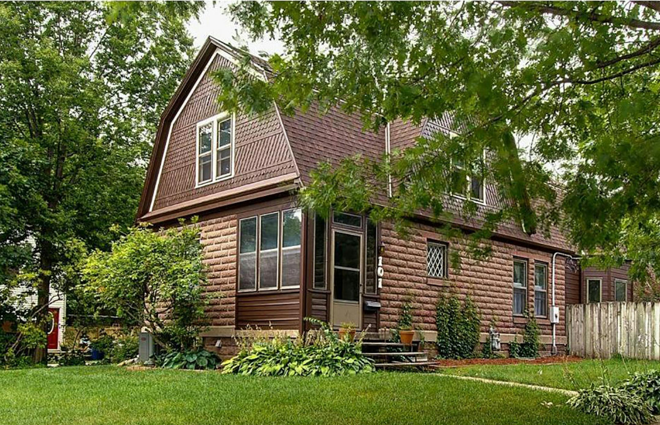 Northfield
Built in 1910, this three-bedroom, two-bath house has 2,327 square feet and features three bedrooms and a loft on one level, spiral staircase, fireplace, vaulted ceilings, formall dining room, hardwood floors, partially-finished basement, deck, porch and two-car detached garage. Listed by Rob Schanilec, Professional Pride Realty, 507-301-1772.