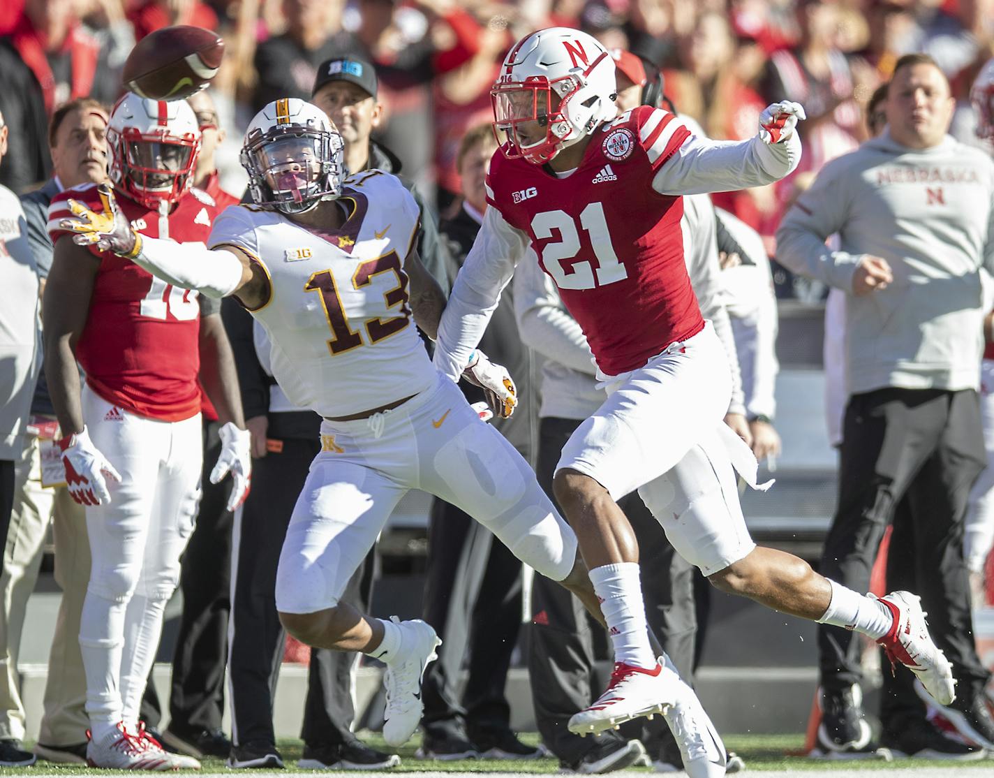 Nebraska's defensive back Lamar Jackson stopped Minnesota's wide receiver Rashod Bateman from making a grab during the second quarter as Minnesota took on Nebraska at Memorial Stadium, Saturday, October 20, 2018 in Lincoln, NE. ] ELIZABETH FLORES &#xef; liz.flores@startribune.com