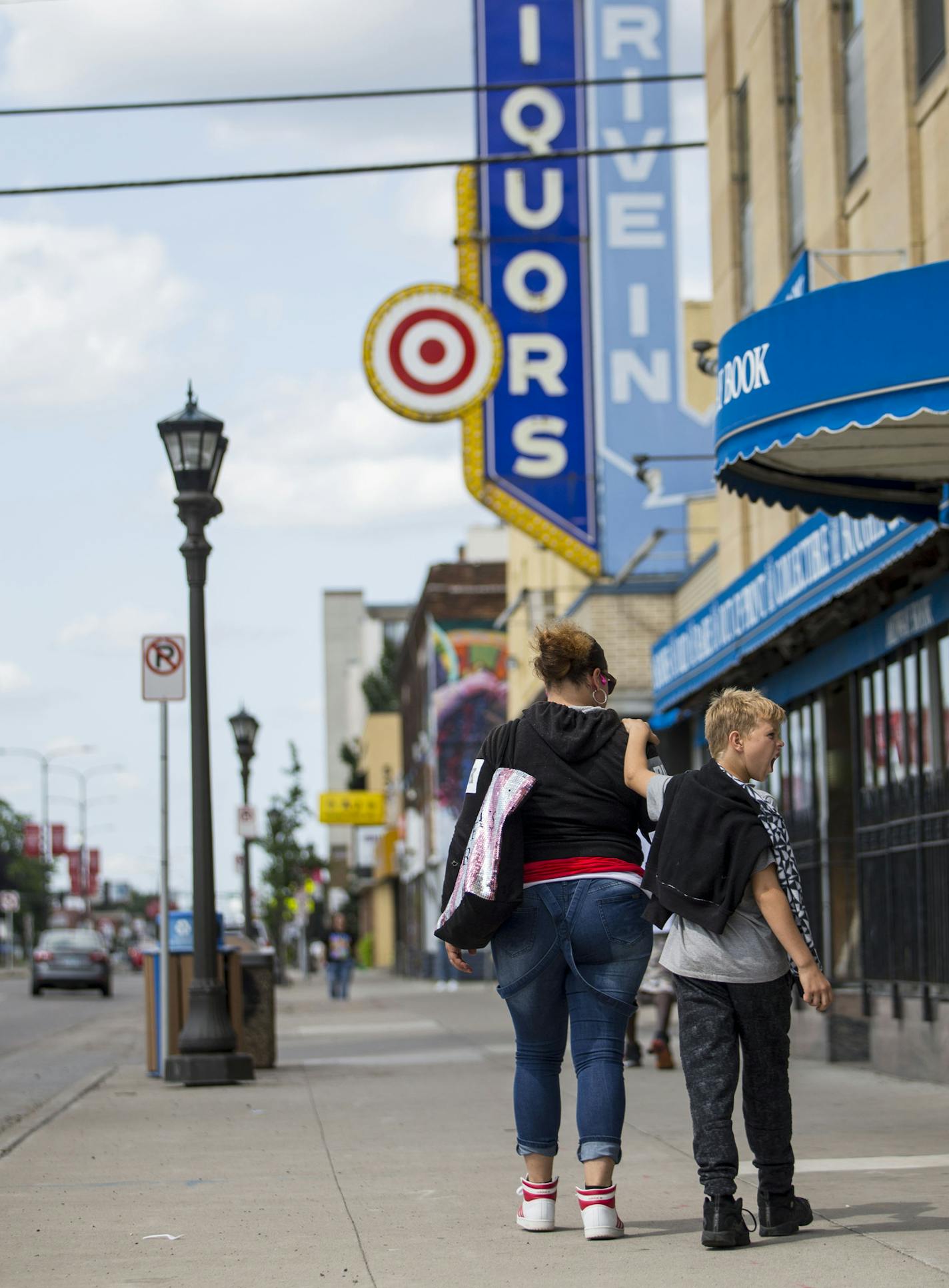 St. Paul is considering zoning for more bars and clubs to jazz up University.