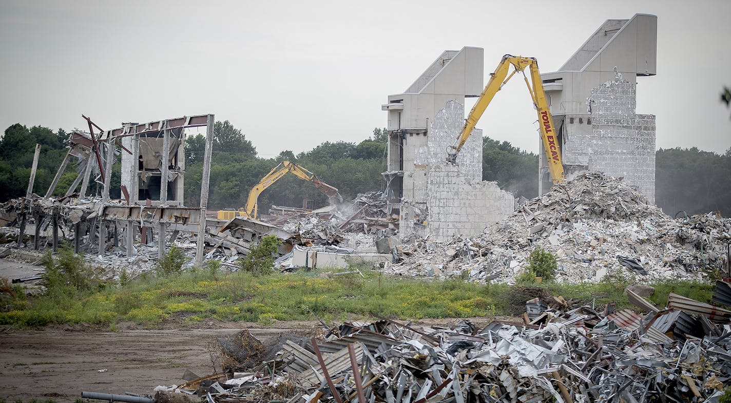 Wisconsin Governor Scott Walker announced a $500,000 state grant to support the demolition project of the long-dormant St. Croix Meadows dog racing track during a press conference at the site, Tuesday, July 3, 2018 in Hudson, Wis. ] ELIZABETH FLORES ï liz.flores@startribune.com