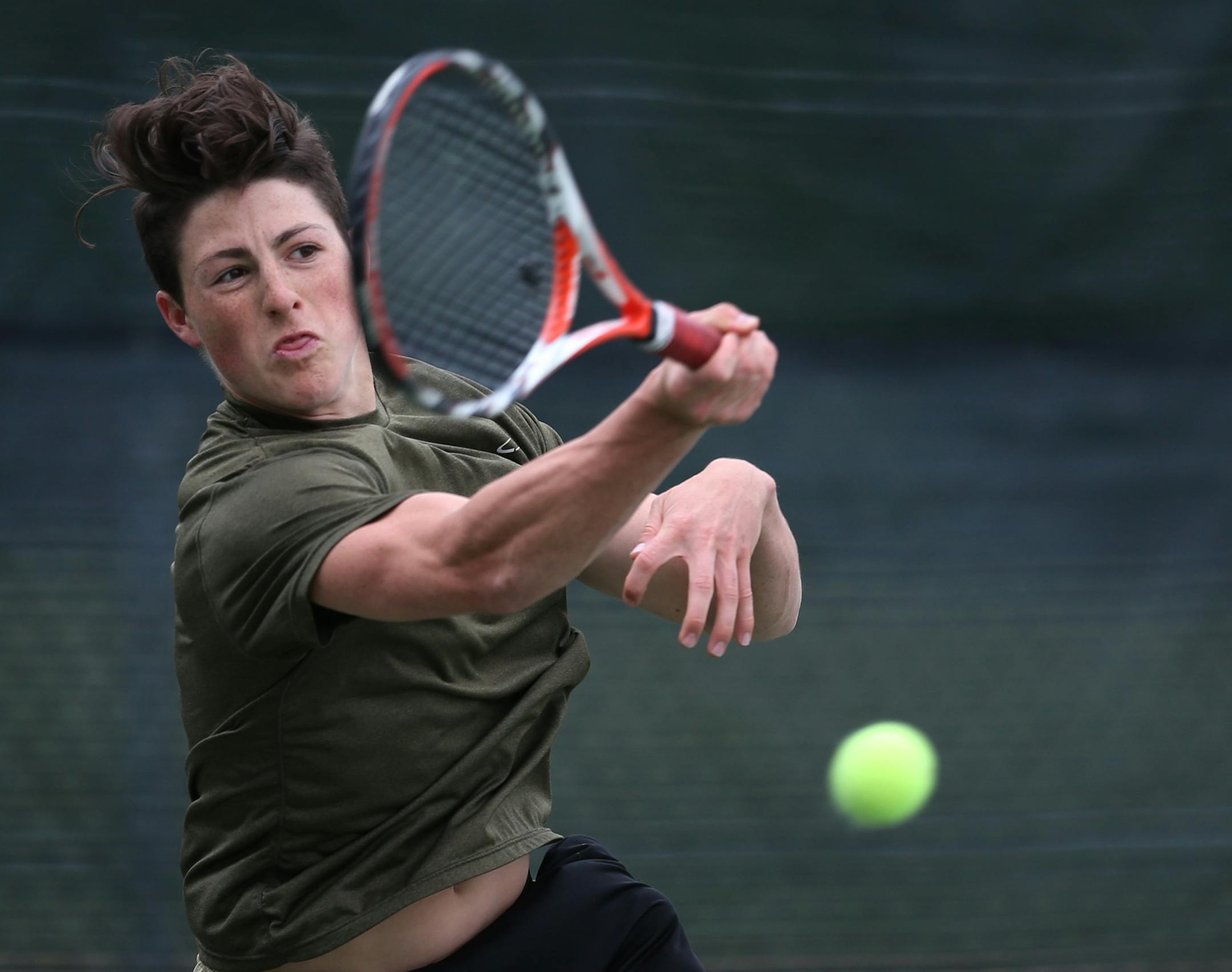 Nic Fite a member of the Fridley tennis team practiced Tuesday 30, 2017 in Fridley, MN. ] JERRY HOLT ï jerry.holt@startribune.com