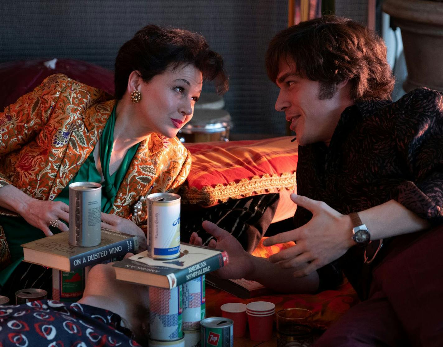 Renée Zellweger as Judy Garland and Finn Wittrock as Mickey Deans in "Judy."