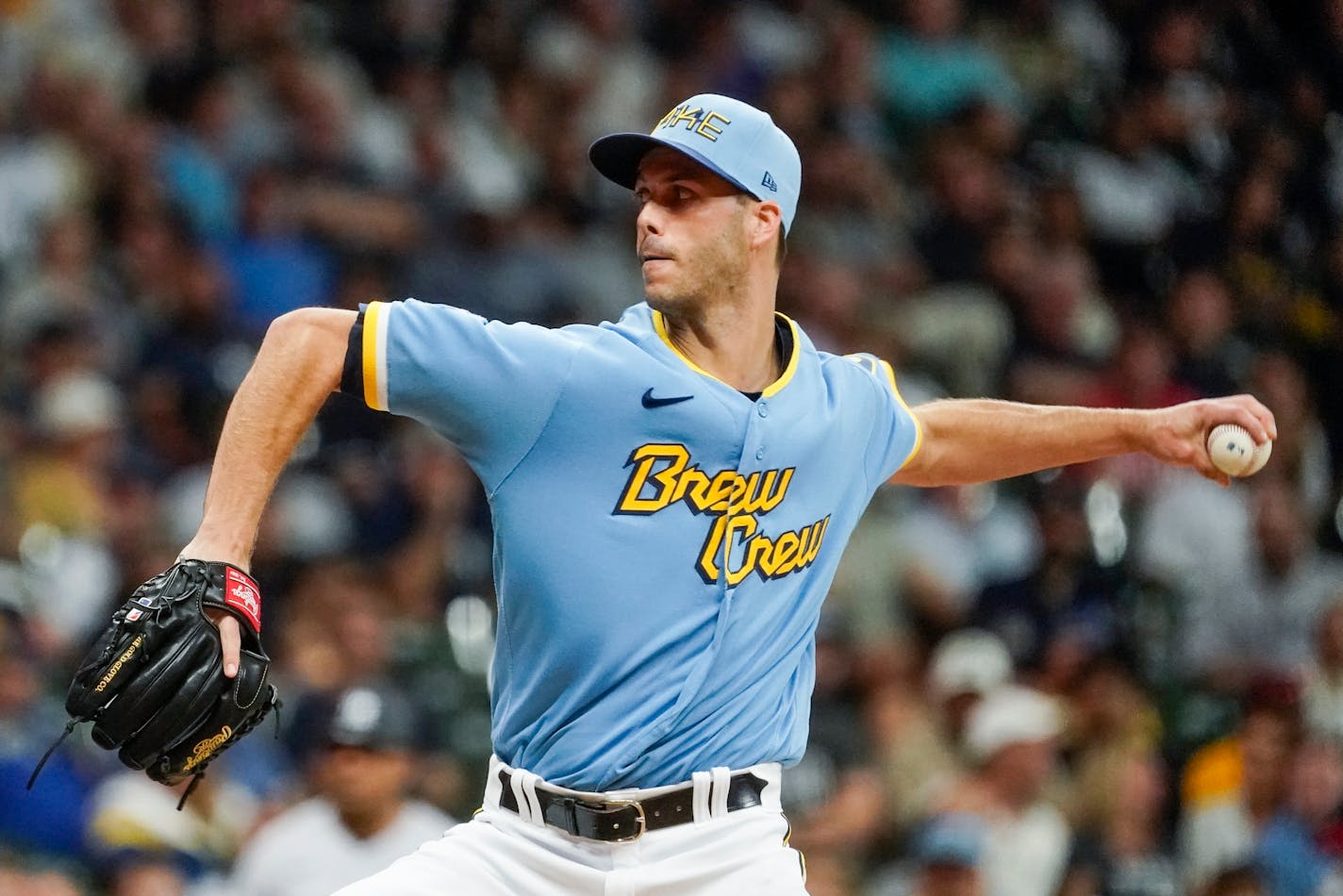 Milwaukee Brewers relief pitcher Taylor Rogers throws during the ninth inning of a baseball game against the New York Yankees Friday, Sept. 16, 2022, in Milwaukee. (AP Photo/Morry Gash)