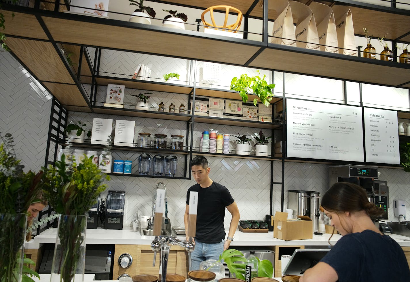 The new Lululemon store, on the west side of the mall's first floor, will have a smoothie bar near one of its entrances.