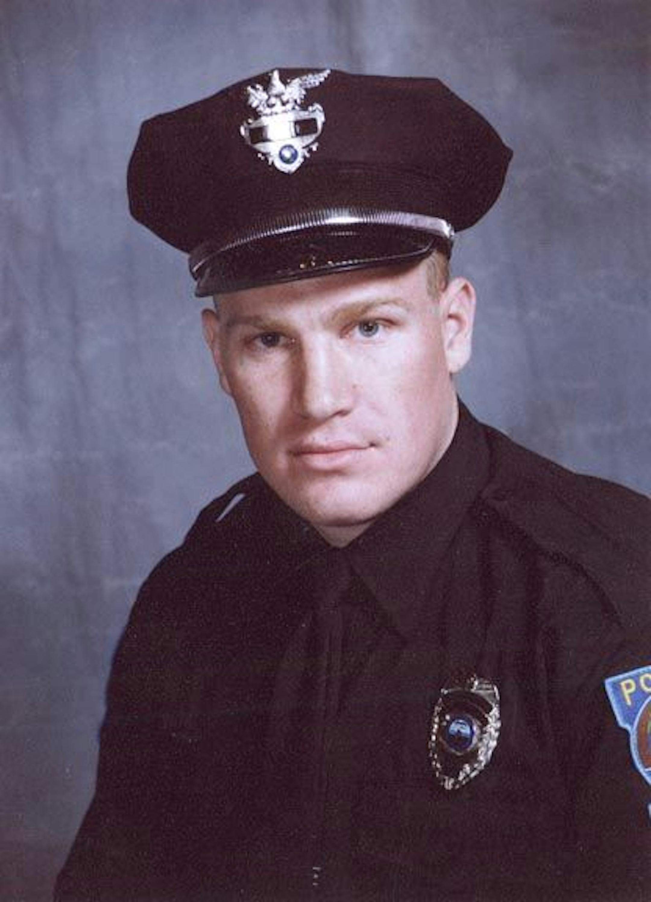 Joshua Eernisse, while with the Mason City (Iowa) Police Department