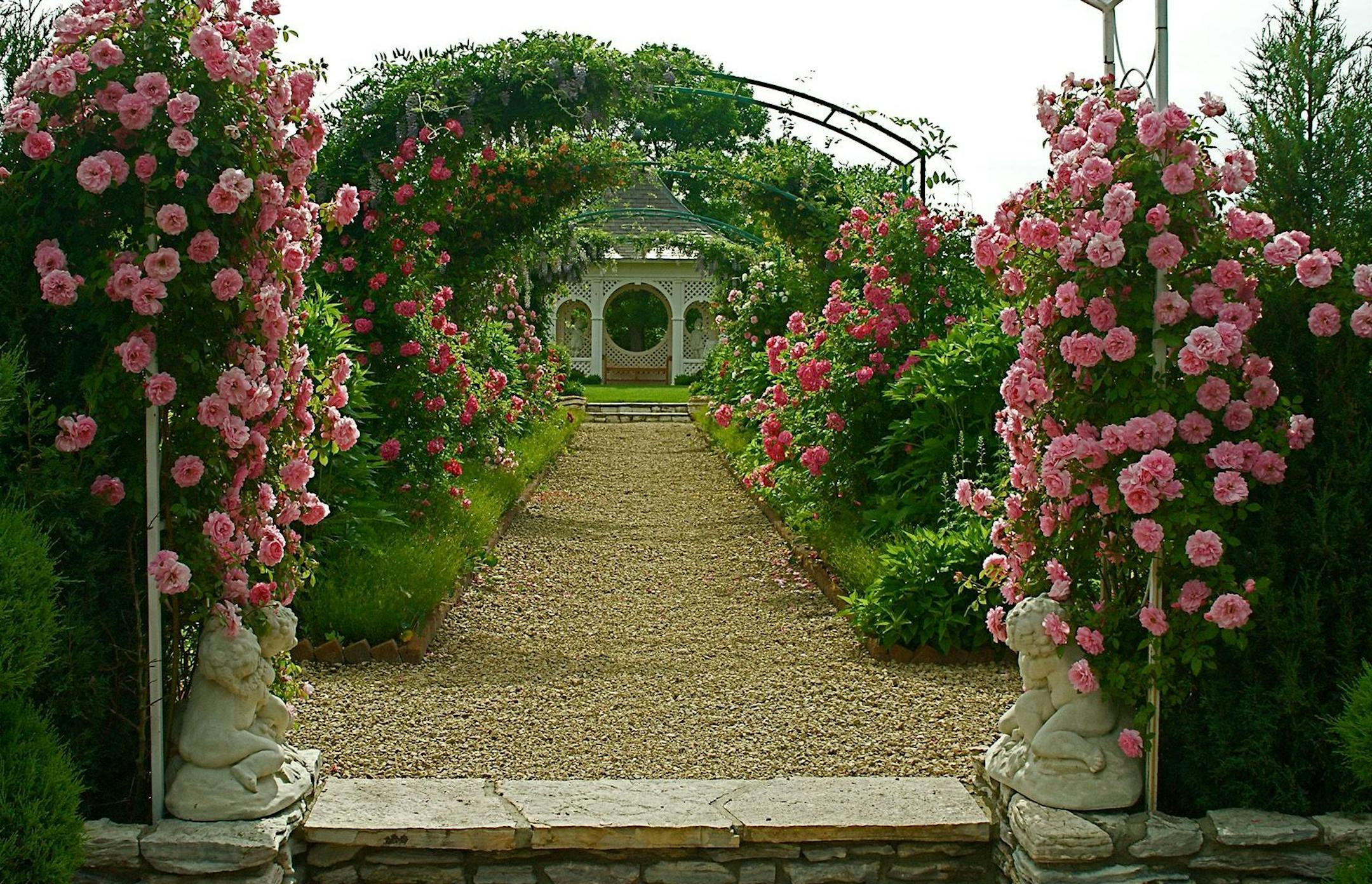 Wallace Gardens in Medina