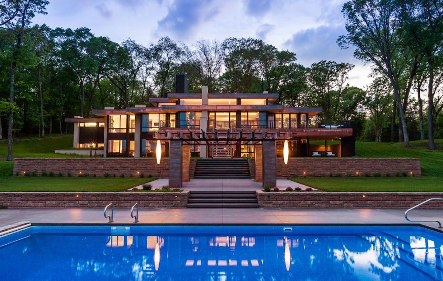 Homegazing - Charles Stinson designed $4.75 million mod home on the St. Croix River.