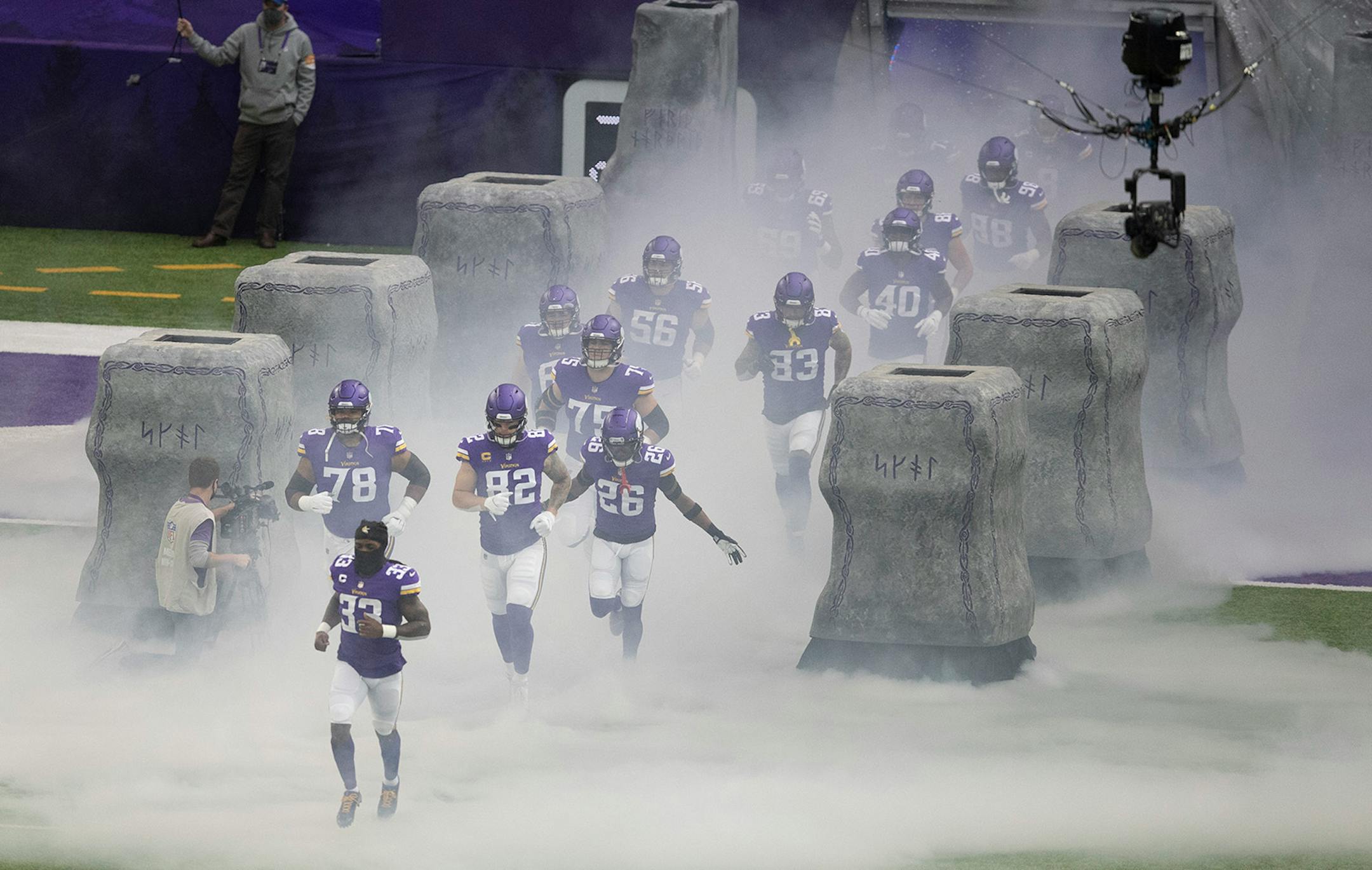 The Vikings take the field.