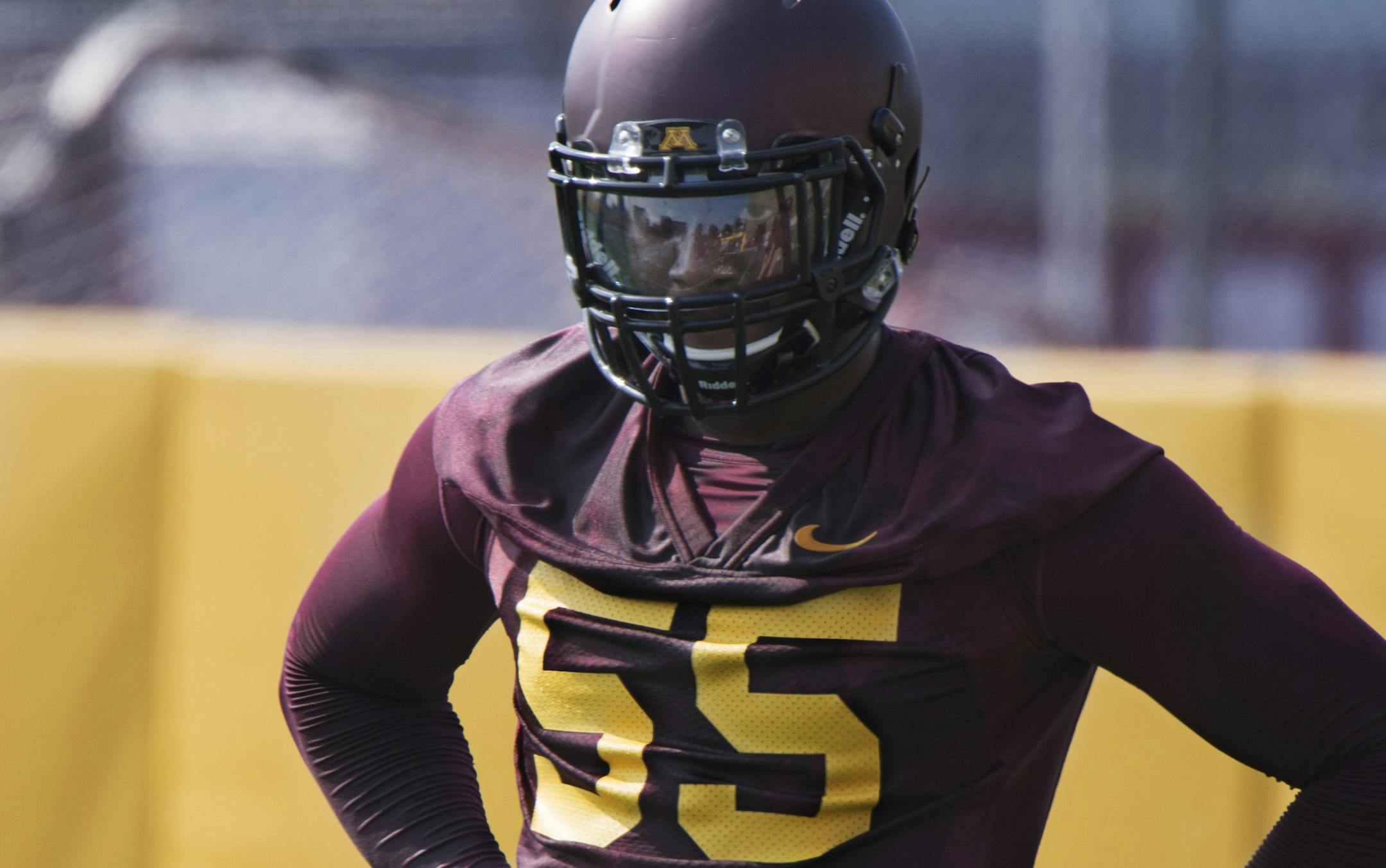 Theiren Cockran, Gopher #55, at practice Saturday. ] Gopher practice #2 , Gibson-Nagurski Complex, first 20 minutes only. See Joe C for specifics. 561326 20035560A (DAVID BREWSTER/STAR TRIBUNE)