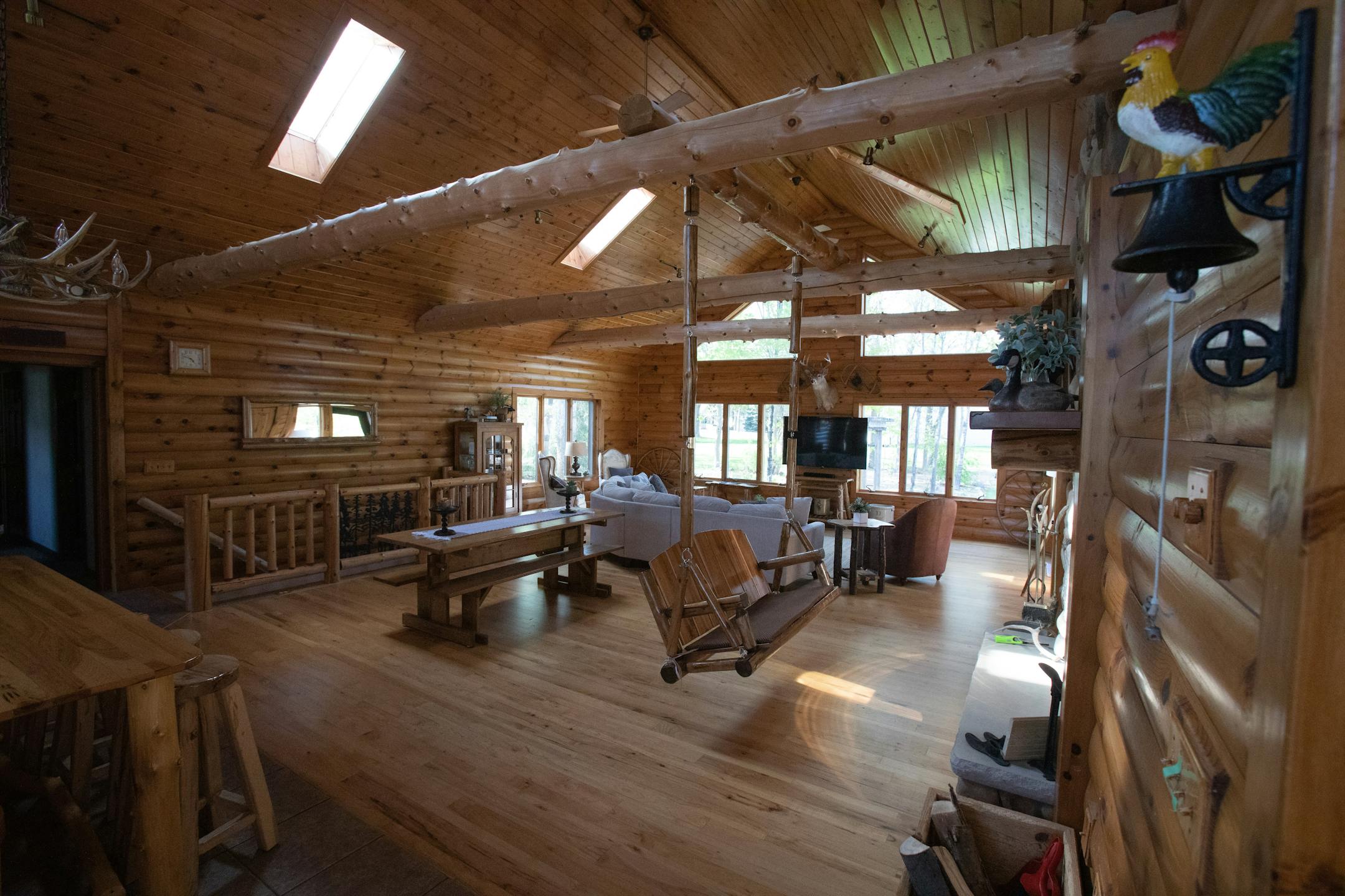 Available on Vrbo, Relaxing Rustic Retreat actually sits in the middle of a convenient neighborhood in Green Bay, Wis. (Brian Sirimaturos/St. Louis Post-Dispatch/TNS) ORG XMIT: 26233171W