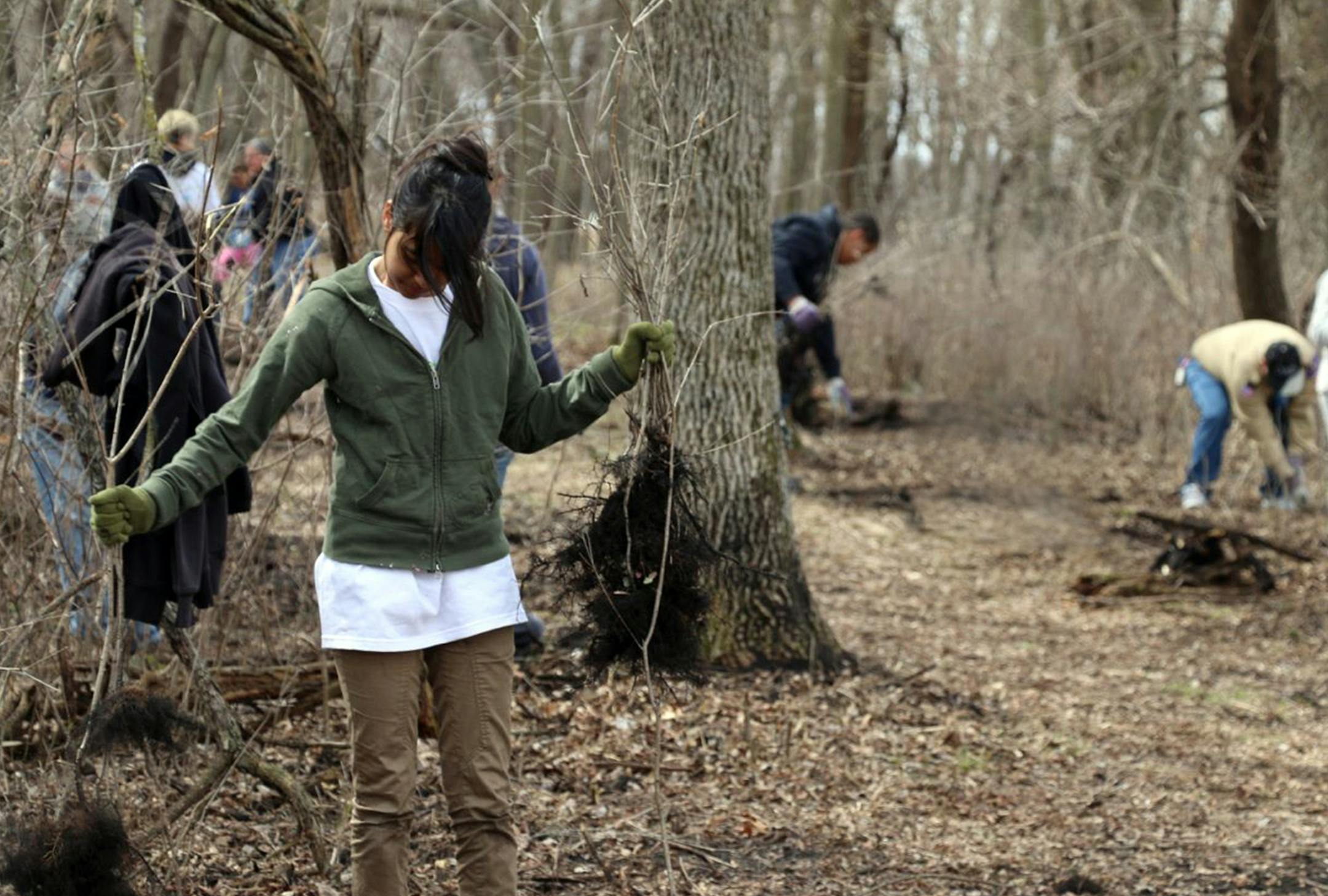 Volunteers cleaned up last year at Wargo Nature Center last year during their Earth Day event. (Photo courtesy of Anoka County Parks and Recreation)