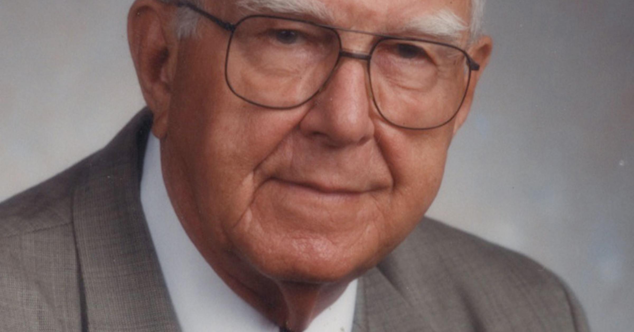 Dr. Neal Gault, former dean of U's School of Medicine