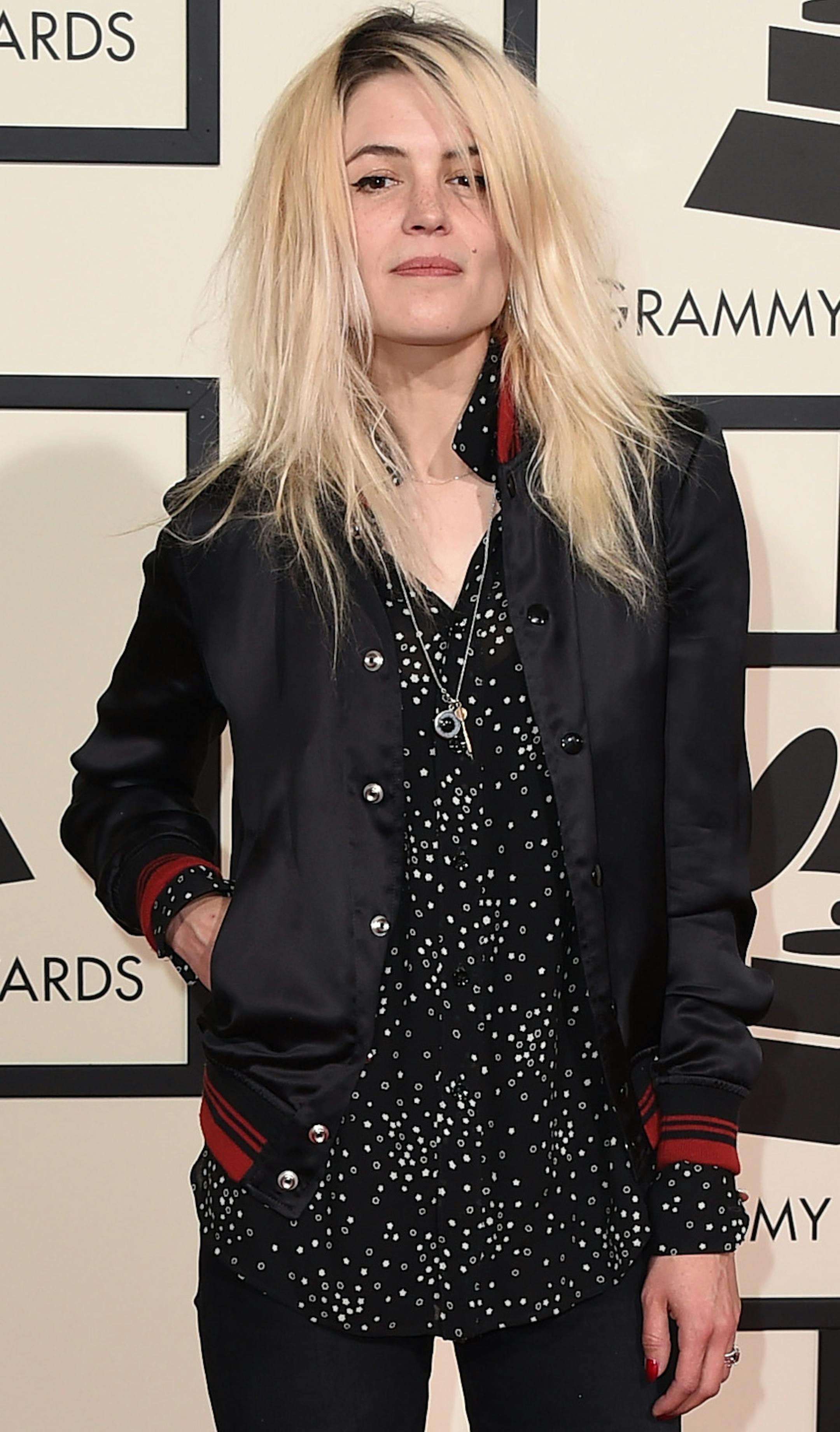 Alison Mosshart arrives at the 58th annual Grammy Awards at the Staples Center on Monday, Feb. 15, 2016, in Los Angeles. (Photo by Jordan Strauss/Invision/AP)
