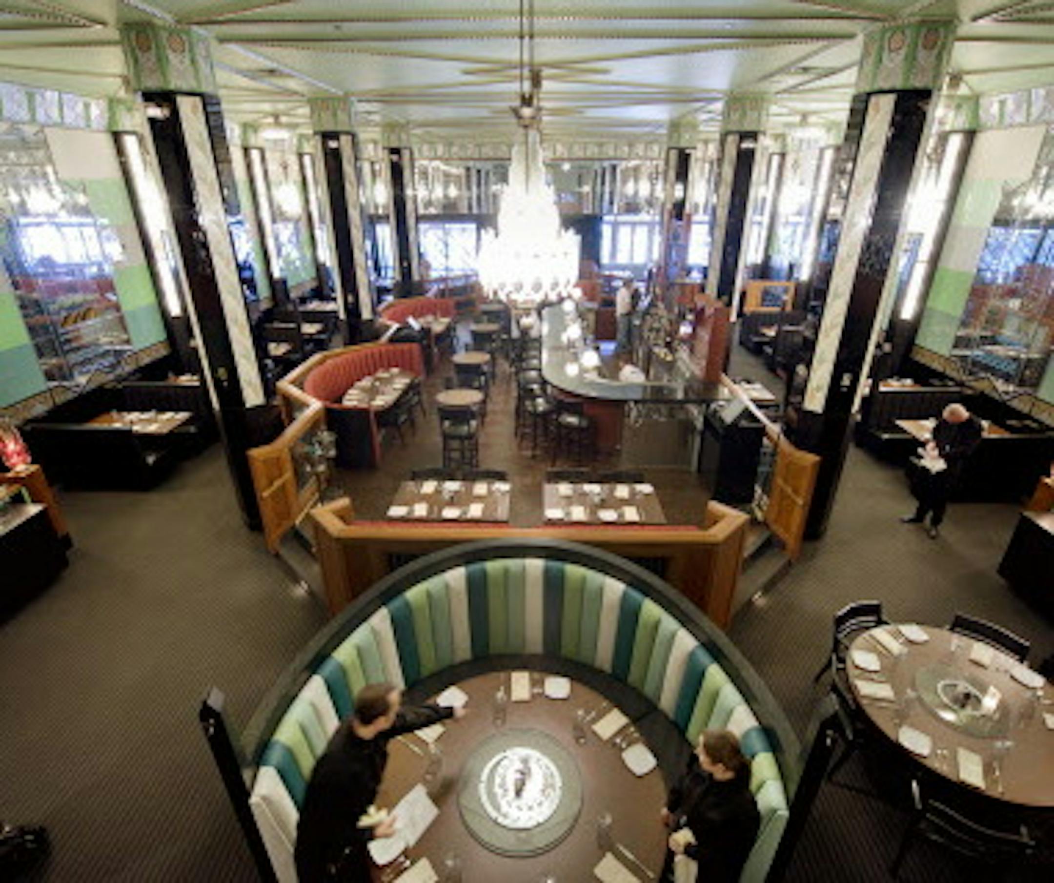 DAVID BREWSTER &#xef; dbrewster@startribune.com Wednesday 04/21/10 Minneapolis FORUM CAFETERIA INTERIOR RESTORED TO ITS ART DECO BEGINNING ] The interior of the restored Forum looking toward the entrance.