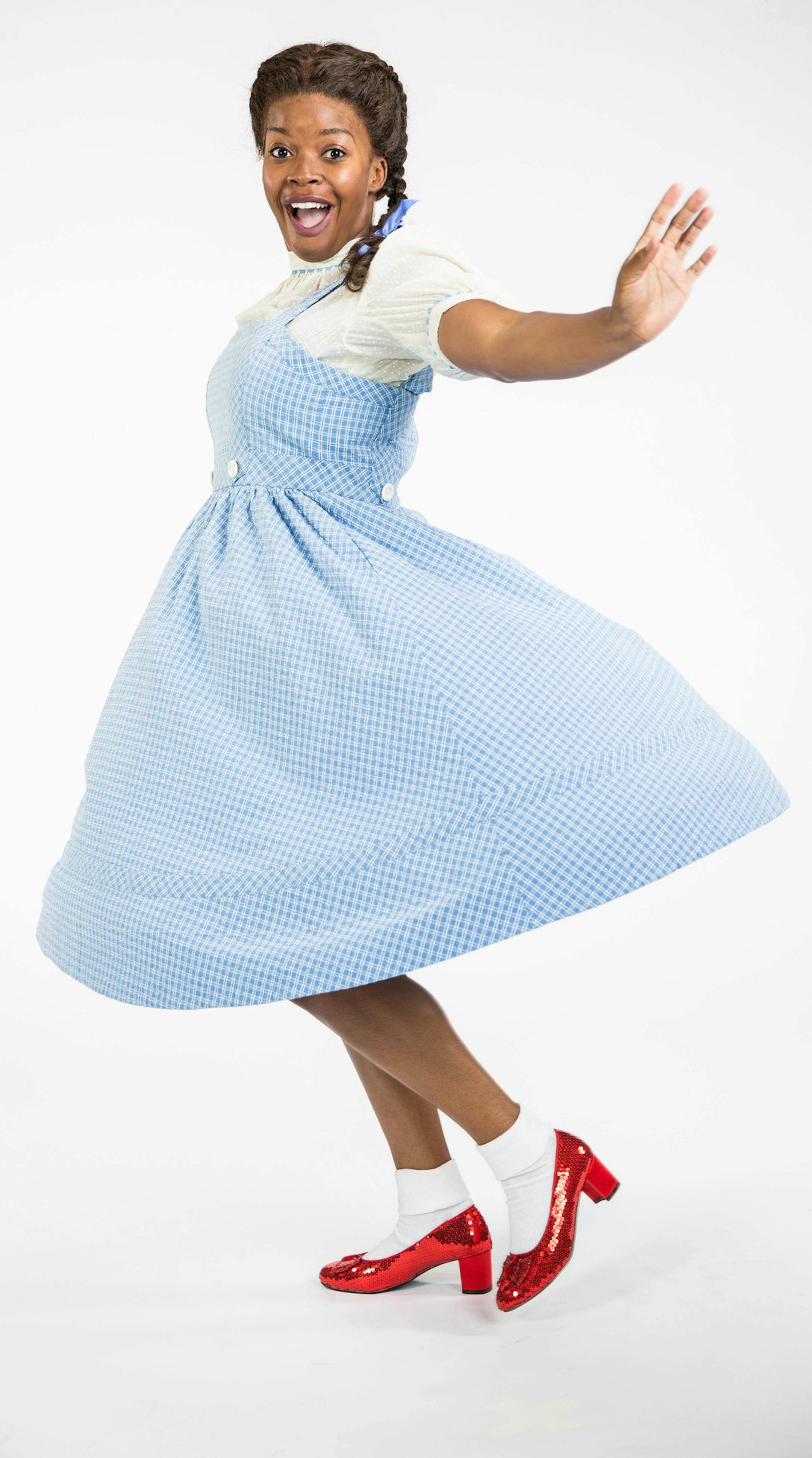 Traci Allen Shannon in " Wizard of Oz "at Childrens Theatre