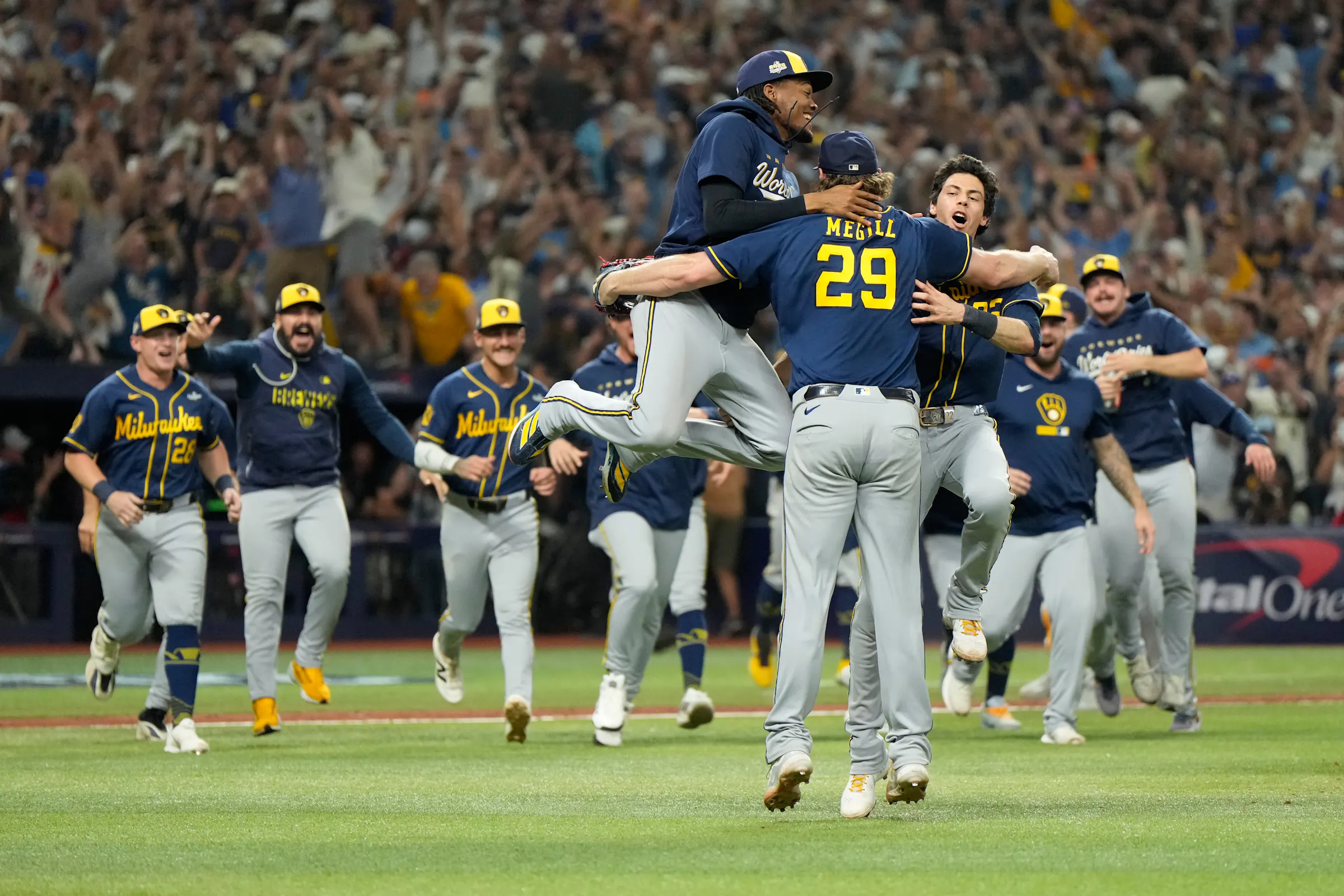 Reusse: Brewers' World Series triumph brings joy amid losses for Gophers baseball