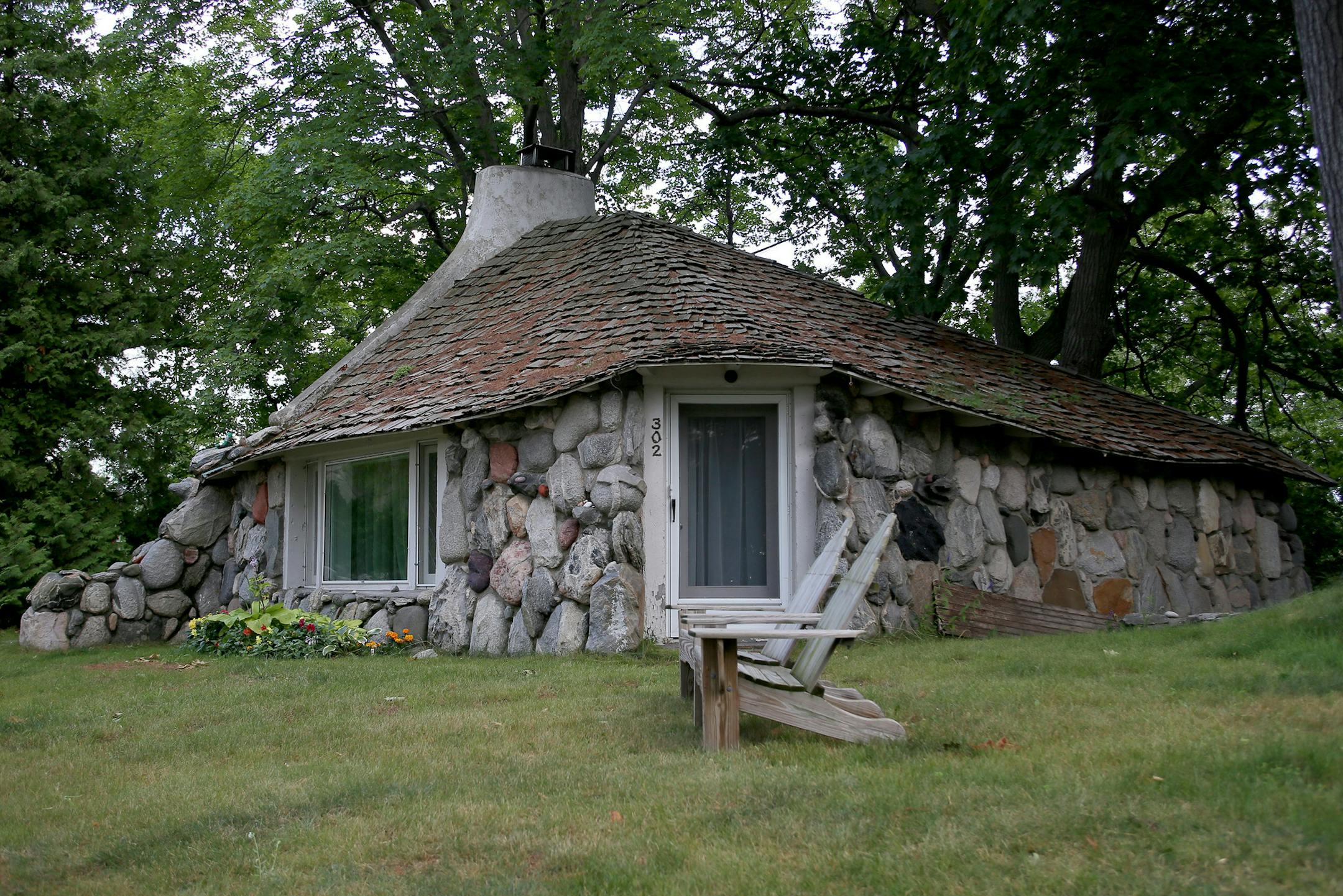 One of Charlevoixís famous Mushroom Houses, developed by Earl Young.