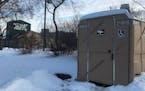 There are no public restroom facilities on Nicollet Island. Visitors either have to use the porta potty or walk almost half a mile to the nearest indo