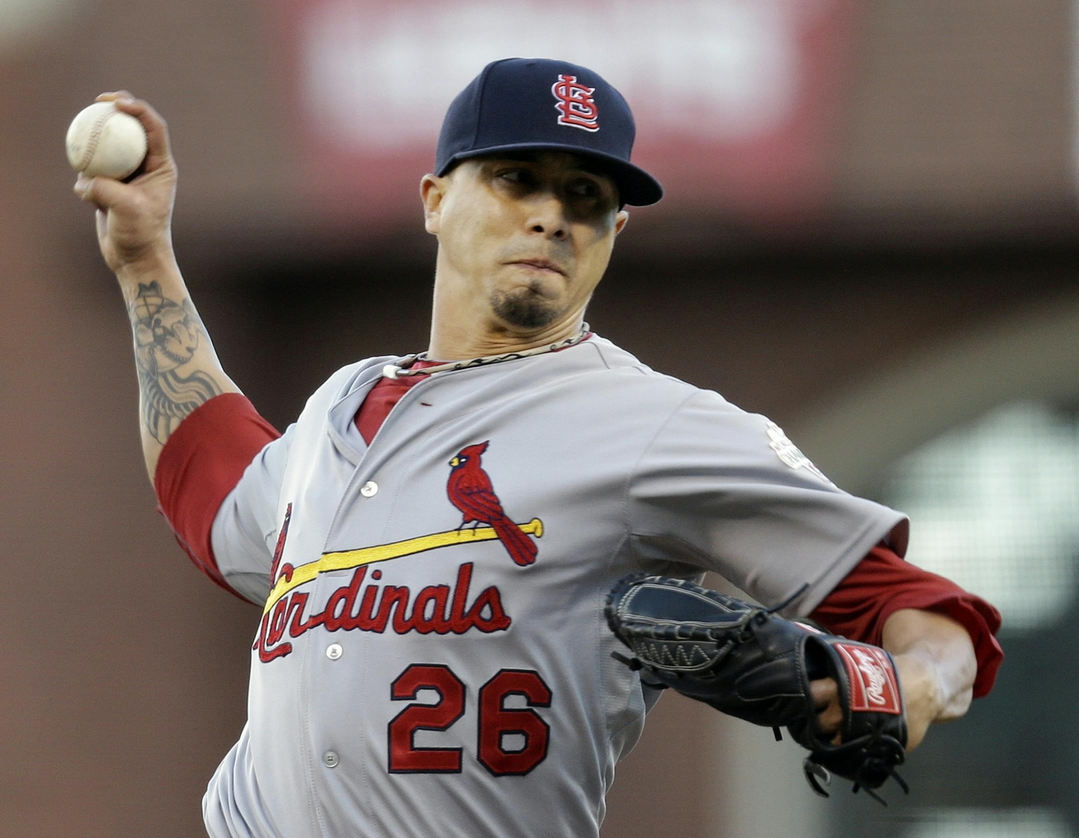 A person familiar with the deal tells The Associated Press that free agent and former Twins pitcher Kyle Lohse and the Milwaukee Brewers have reached agreement on a three-year contract worth $33 million.