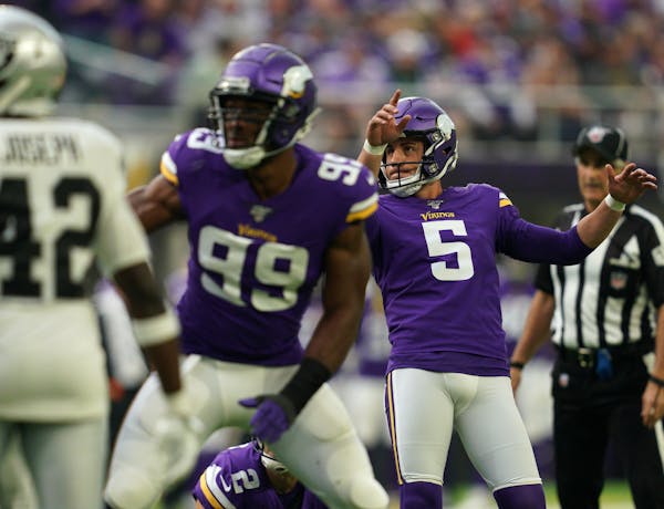 Minnesota Vikings kicker Dan Bailey (5) kicked the point after following a touchdown early in the second quarter. ] ANTHONY SOUFFLE &#x2022; anthony.s