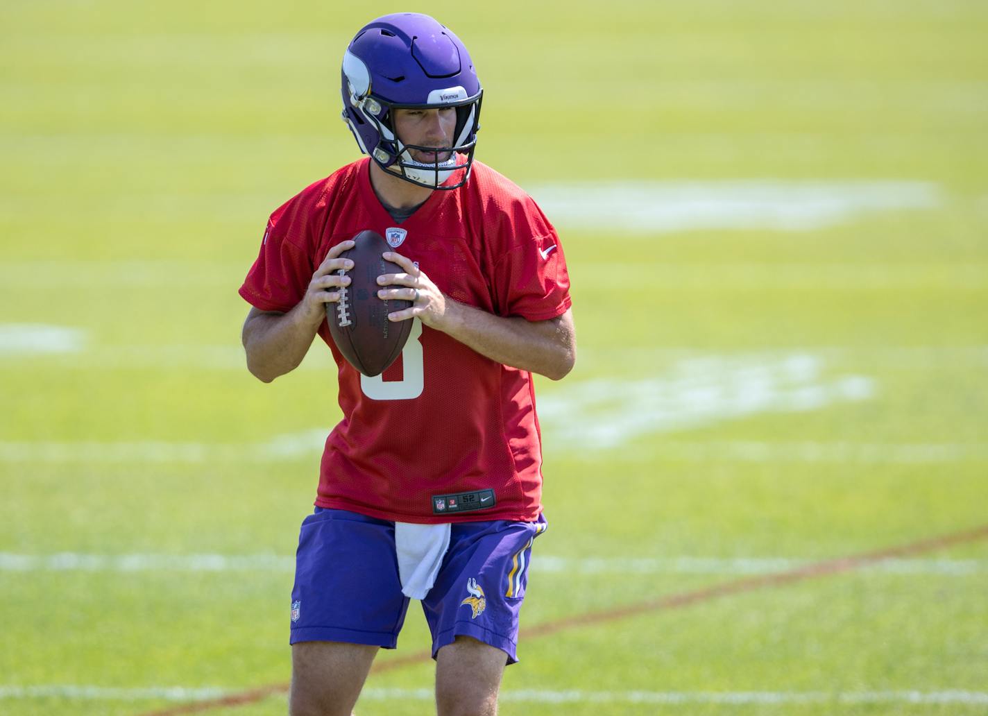 Minnesota Vikings quarterback Kirk Cousins (8).