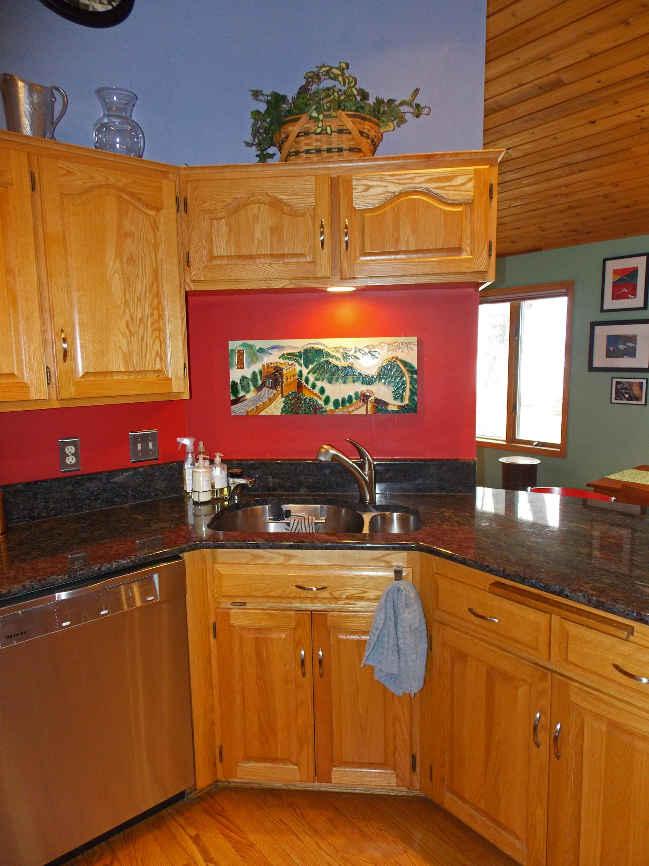 Perushek kitchen, before