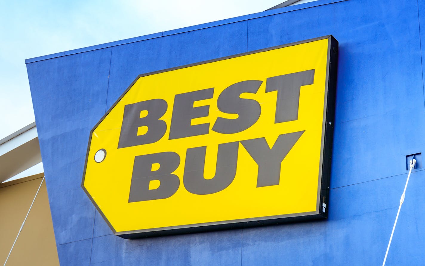 Best Buy Retail Store front. (Yoo Ran Park/Dreamstime/TNS) ORG XMIT: 1265678