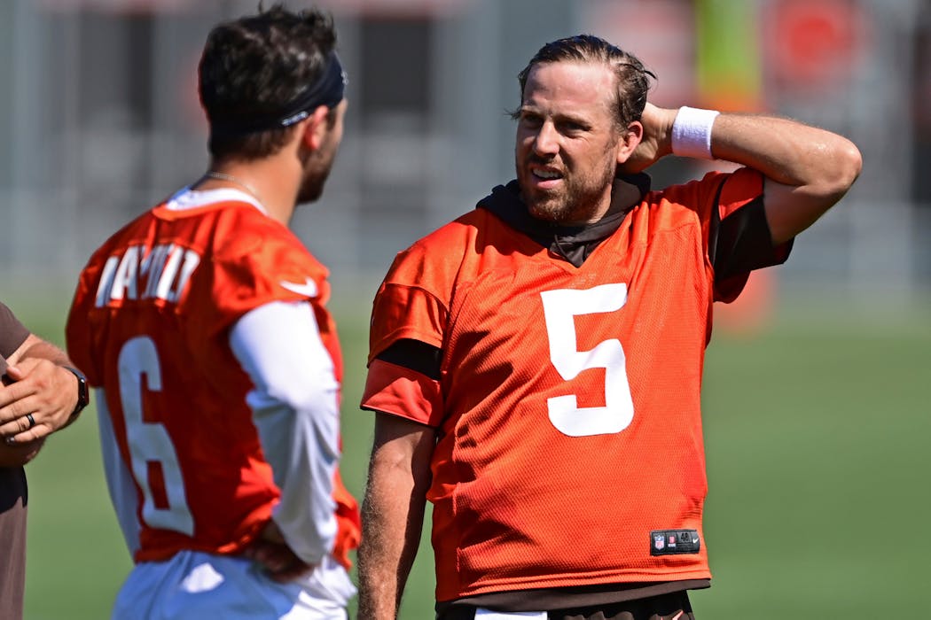 Case Keenum, right, now backs up Baker Mayfield, left, for the Browns.