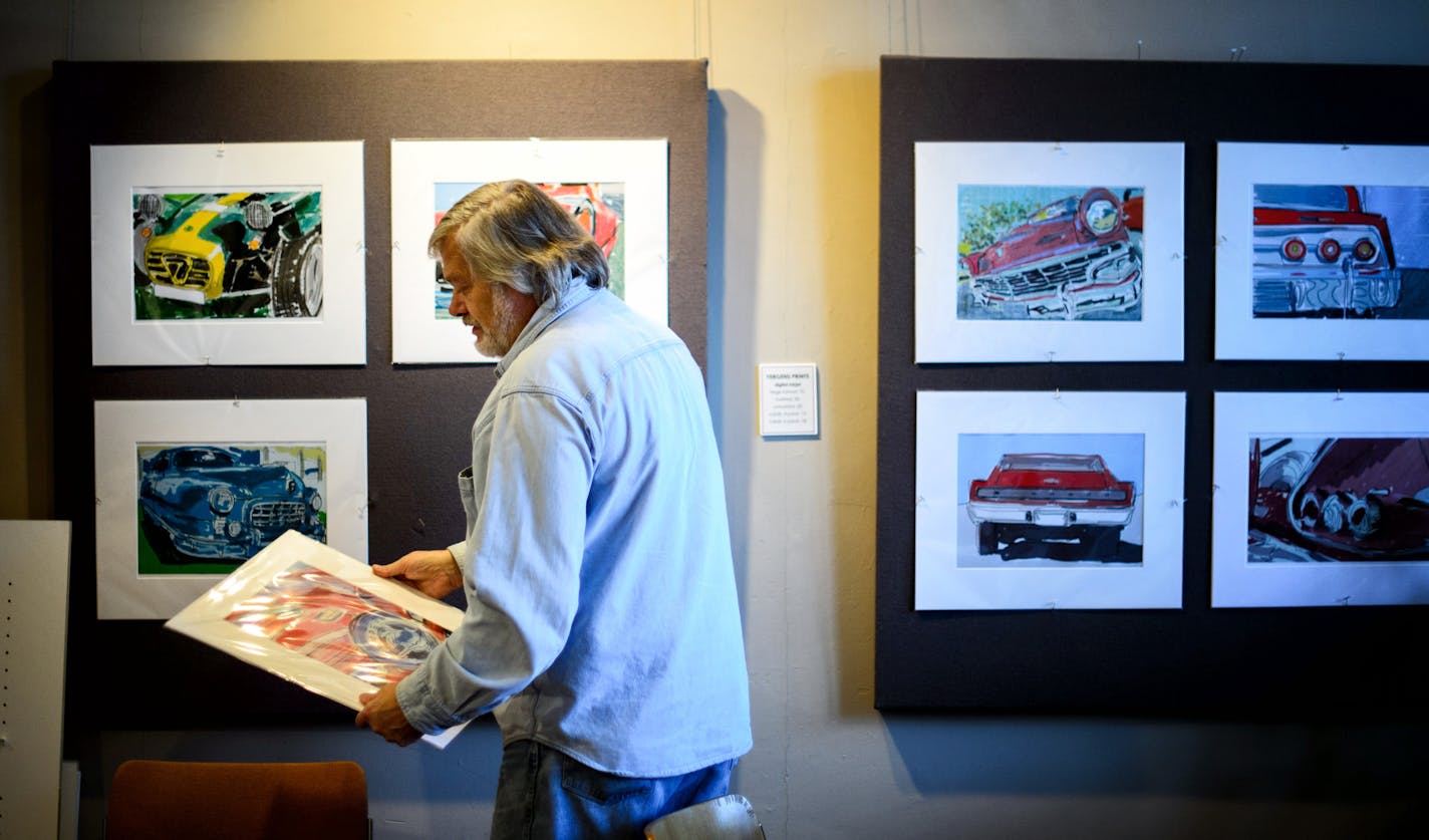 Dave Thune took down pieces from an earlier art show to make way for a new one in his St. Paul art gallery. ] GLEN STUBBE * gstubbe@startribune.com Friday, December 10, 2015 In a city of colorful, unorthodox politicians, Dave Thune has stood out for years in St. Paul. For 20 years he's been one of the city's most effective City Council members, leading the charge on unpopular issues such as gay rights and smoking bans. He's hard to miss in council meetings; in a room of business suits, Thune wil