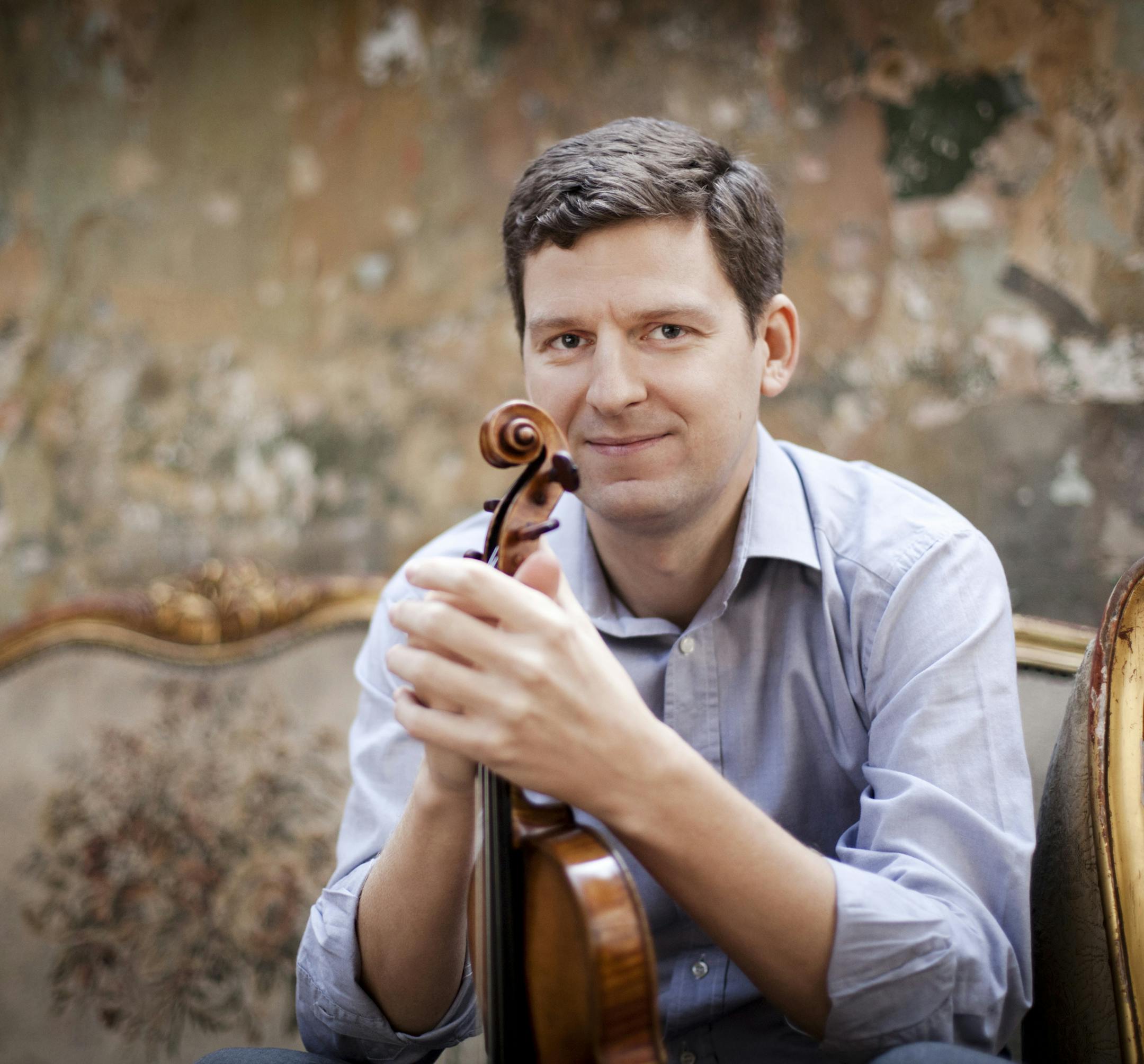 James Ehnes Photographed by Benjamin Ealovega in 33 Portland Place, London, UK on Sunday November 25, 2012 Commissioned & produced by Megan Ross - on behalf of James Ehnes - at: Moira Johnson Consulting
180 Metcalfe Street, Suite 404
Ottawa, Ontario, K2P 1P5, Canada
t| 613.565.0666
e| megan@moirajohnson.com
w| www.moirajohnson.com licence granted to James Ehnes (and his agents) for: publicity, press, promotion, web, concert programs, to accompany reviews, small bio photos in CD packaging etc. CD