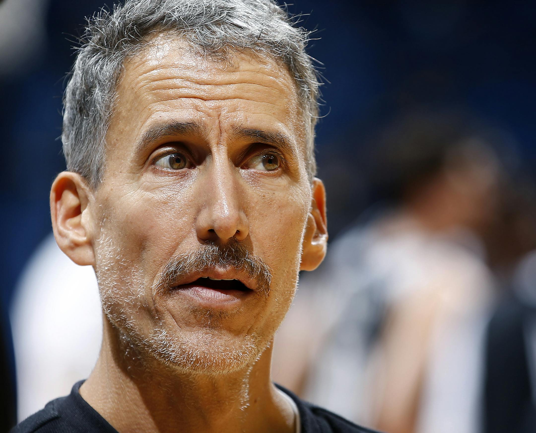 Minnesota Timberwolves Vice President of Sports Performance Arnie Kander worked with players during warm ups before a team scrimmage on Monday. ] CARLOS GONZALEZ cgonzalez@startribune.com - October 5, 2015, Minneapolis, MN, Target Center, NBA, Minnesota Timberwolves team scrimmage