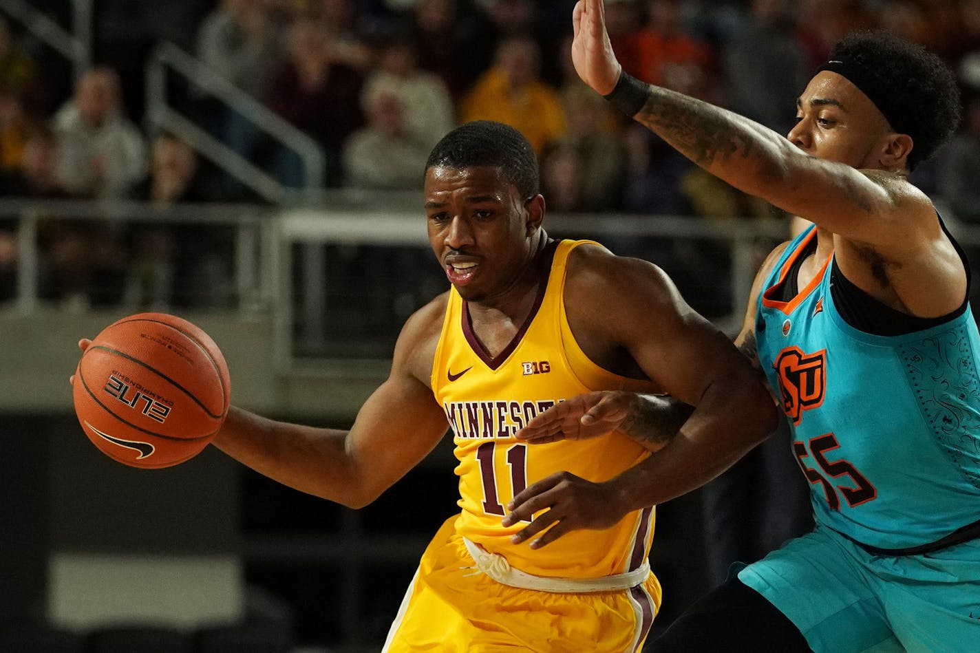 Gophers sophomore point guard Isaiah Washington announced Monday on Twitter he plans to transfer to another school.