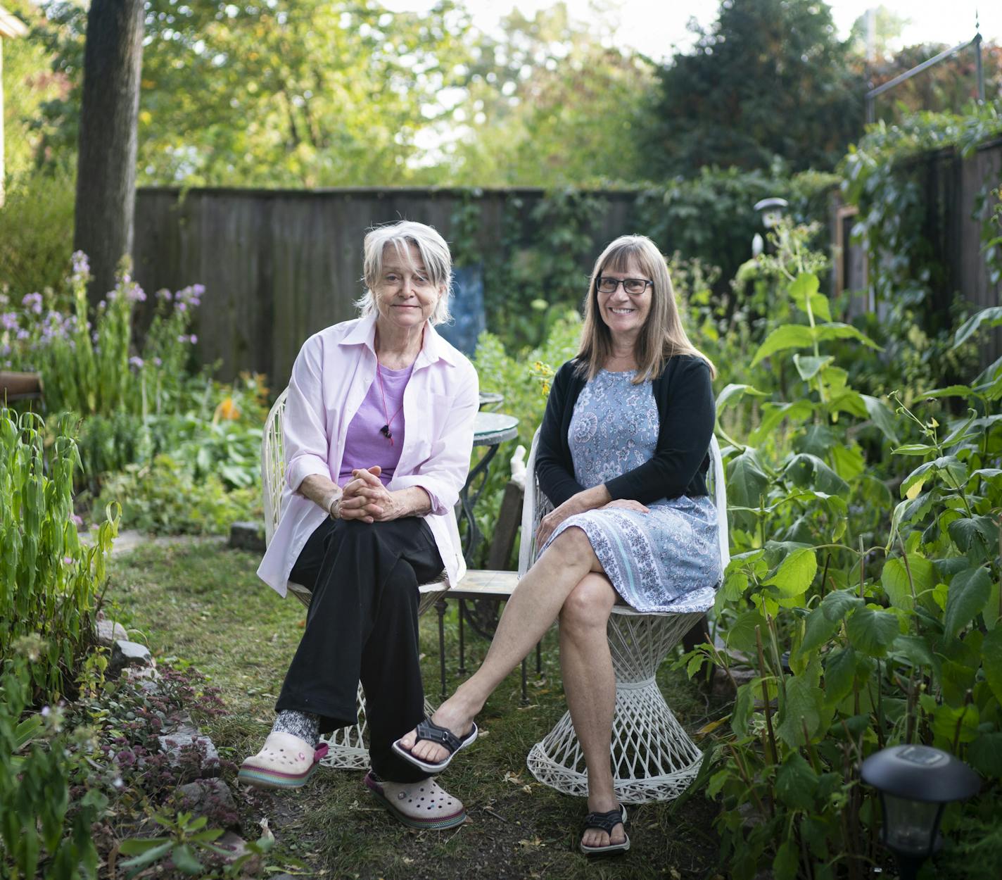 Psychologist Leni de Mik and clinical social worker Brenda Hartman coined a new term for COVID single life -- SILOS: single individuals left out of social circles. They have come up with ideas for single people to emotionally handle quarantine this coming winter. Photographed in Minneapolis, Minn., on Monday, September 21, 2020. ] RENEE JONES SCHNEIDER renee.jones@startribune.com