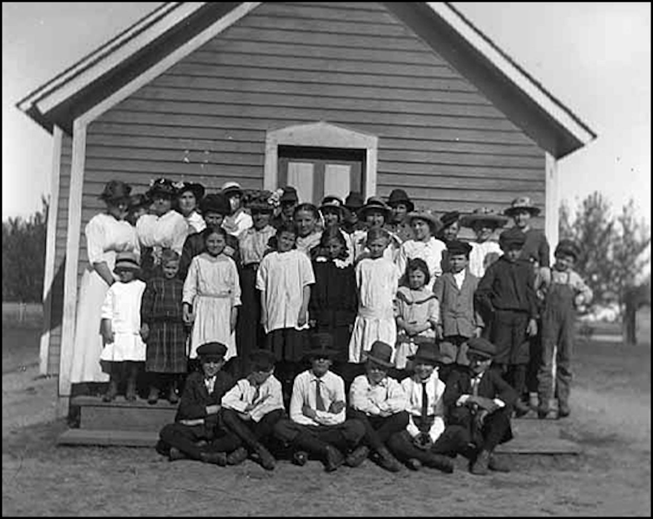 A school in Chippewa County, Minn., in about 1915.