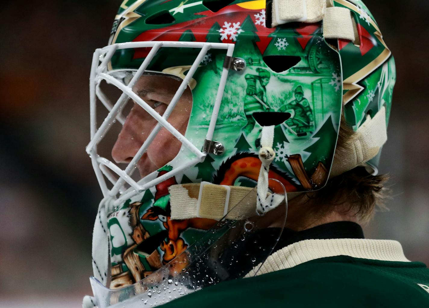 Minnesota Wild goalie Devan Dubnyk (40) during break in the second period of the Wild's 4-3 home opener win at the Xcel Energy Center Saturday, Oct. 15, 2016, in St. Paul, MN.](DAVID JOLES/STARTRIBUNE)djoles@startribune.comWild season opener vs. Winnipeg at the Xcel Energy Center Saturday, Oct. 15, 2016, in St. Paul, MN.