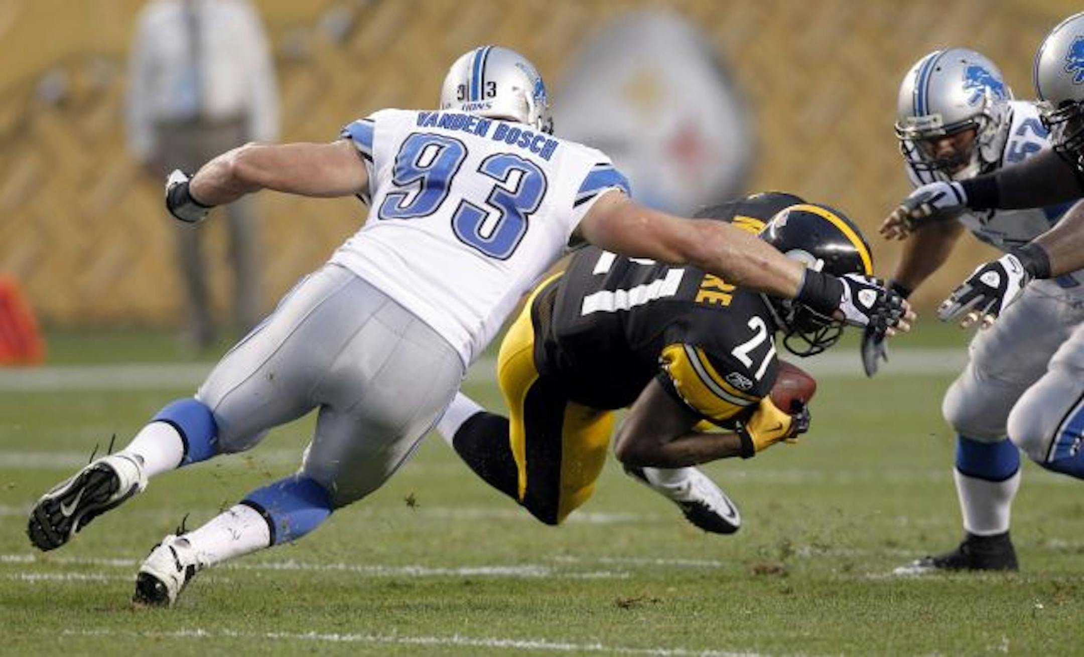 Steelers running back Mewelde Moore (21)