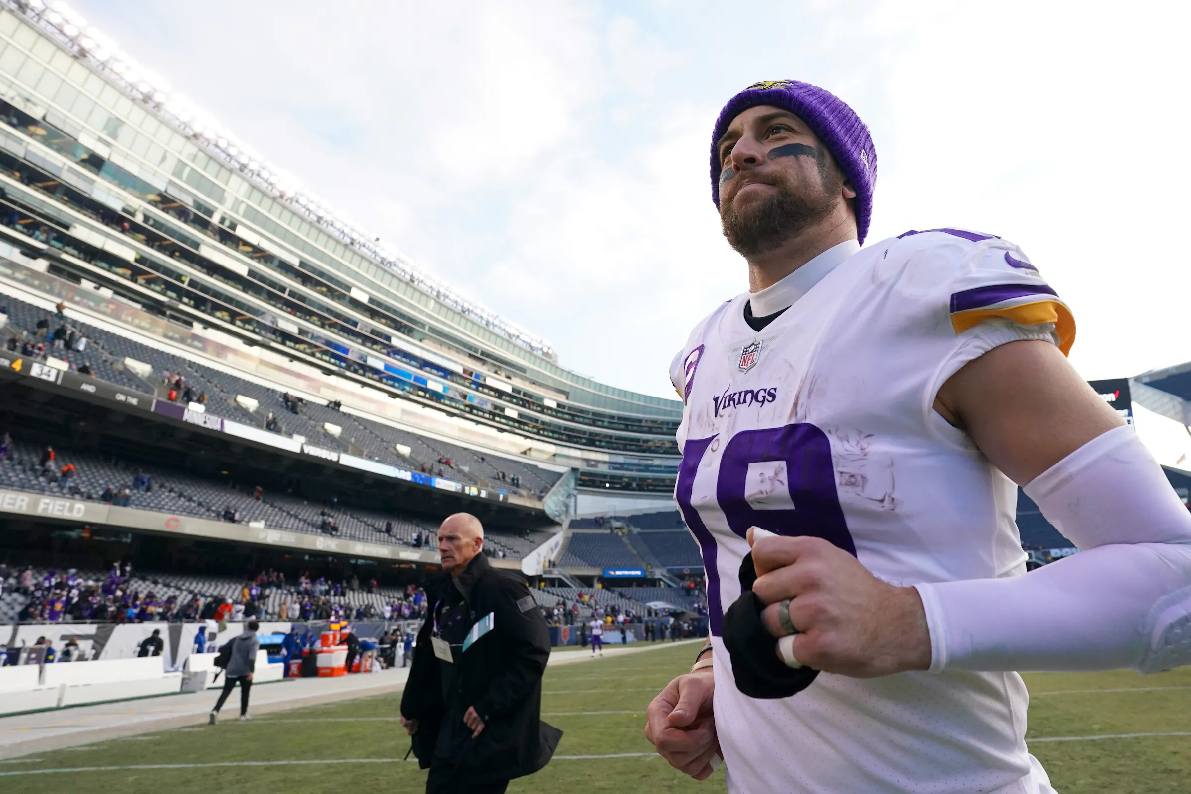Go deep on Vikings roster: Each player's contract status, salary cap hit