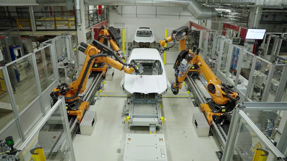 Auto shop body engineers