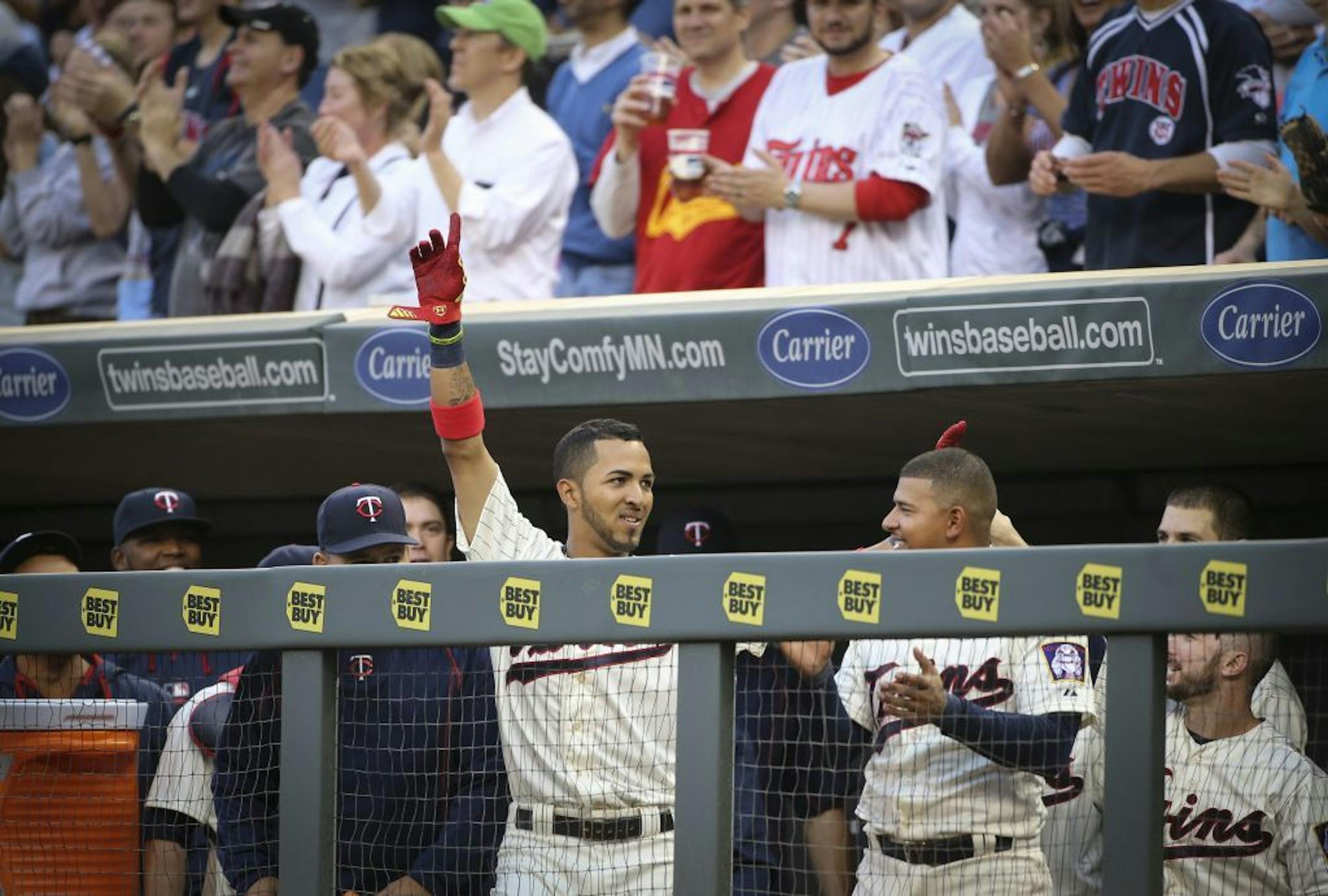 Eddie Rosario waved to the fans after hitting a homer on his first at bat in the Major League.