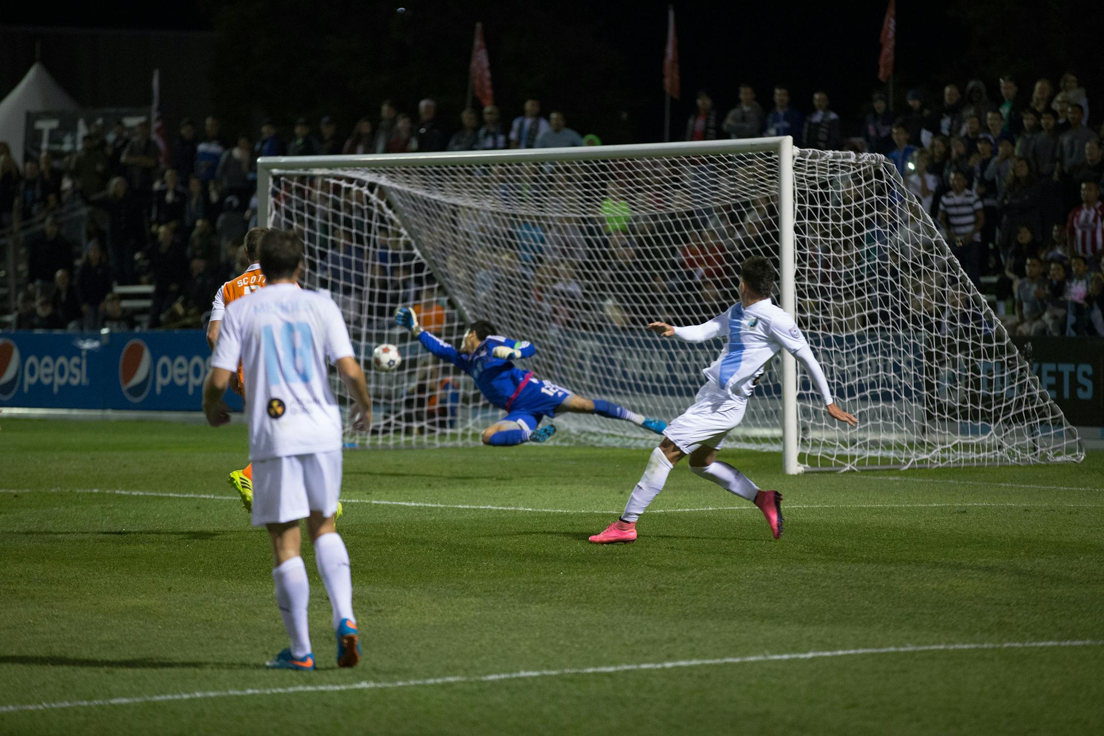 The United scored three unanswered goals to defeat Carolina on Saturday night.