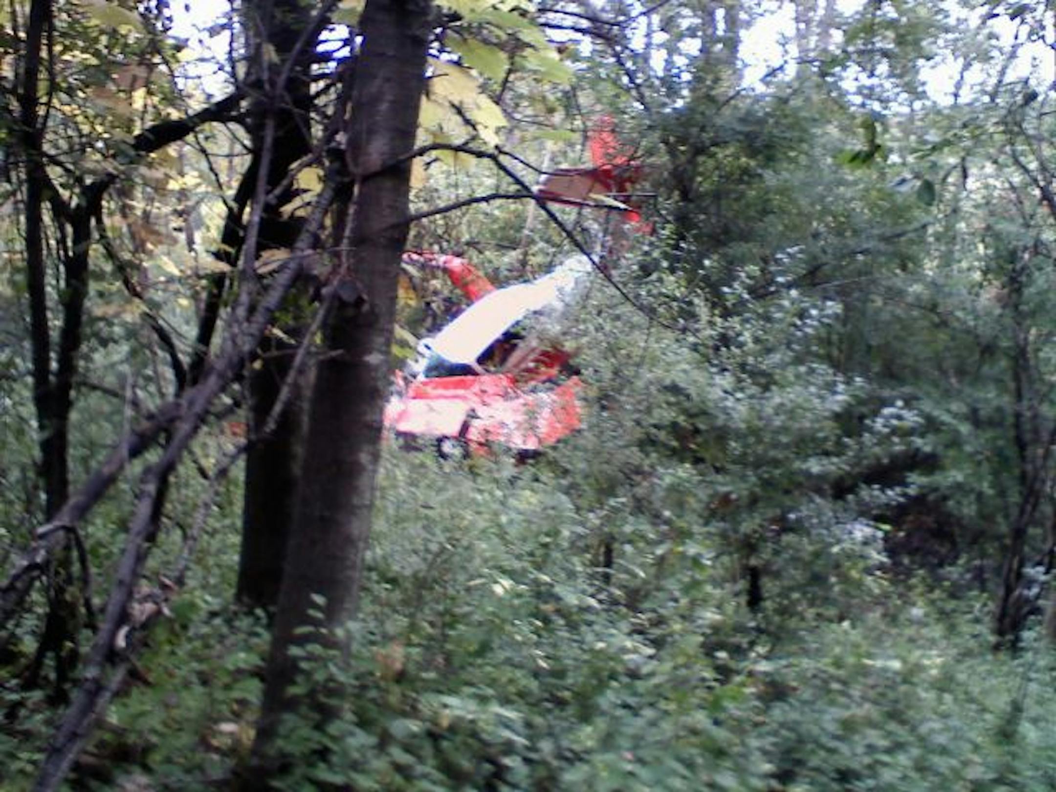 A small plane crashed in Eden Prairie about 12:30 p.m. today in a wooded area near the 6000 block of Edgebrook Place, east of Baker Road.
