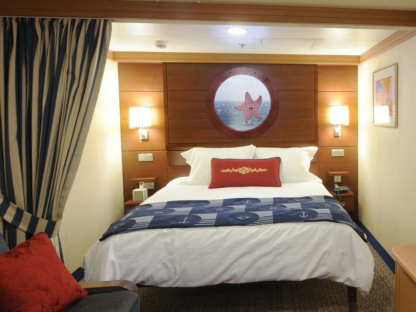 This rendering shows a virtual porthole on the Disney Dream cruise ship, which is scheduled to launch in January 2011. The innovative porthole concept consists of a live video feed of the ocean and sky from cameras on the ship?s exterior, with animated Disney characters randomly superimposed on the screen. This image shows Peach, a starfish from ?Finding Nemo,? in the porthole picture. (AP Photo/Disney)**NO SALES** ORG XMIT: NY501