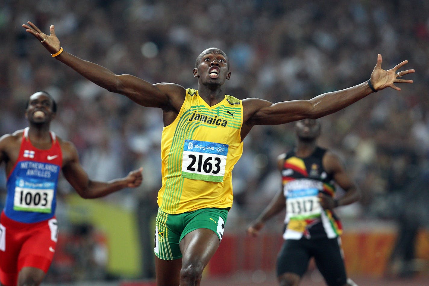 Usain Bolt of Jamaica, won the 200m with a world record time of 19:30 seconds, breaking the mark of 19:32 set by Michael Johnson of the United States at the 1996 Atlanta Olympic Games.