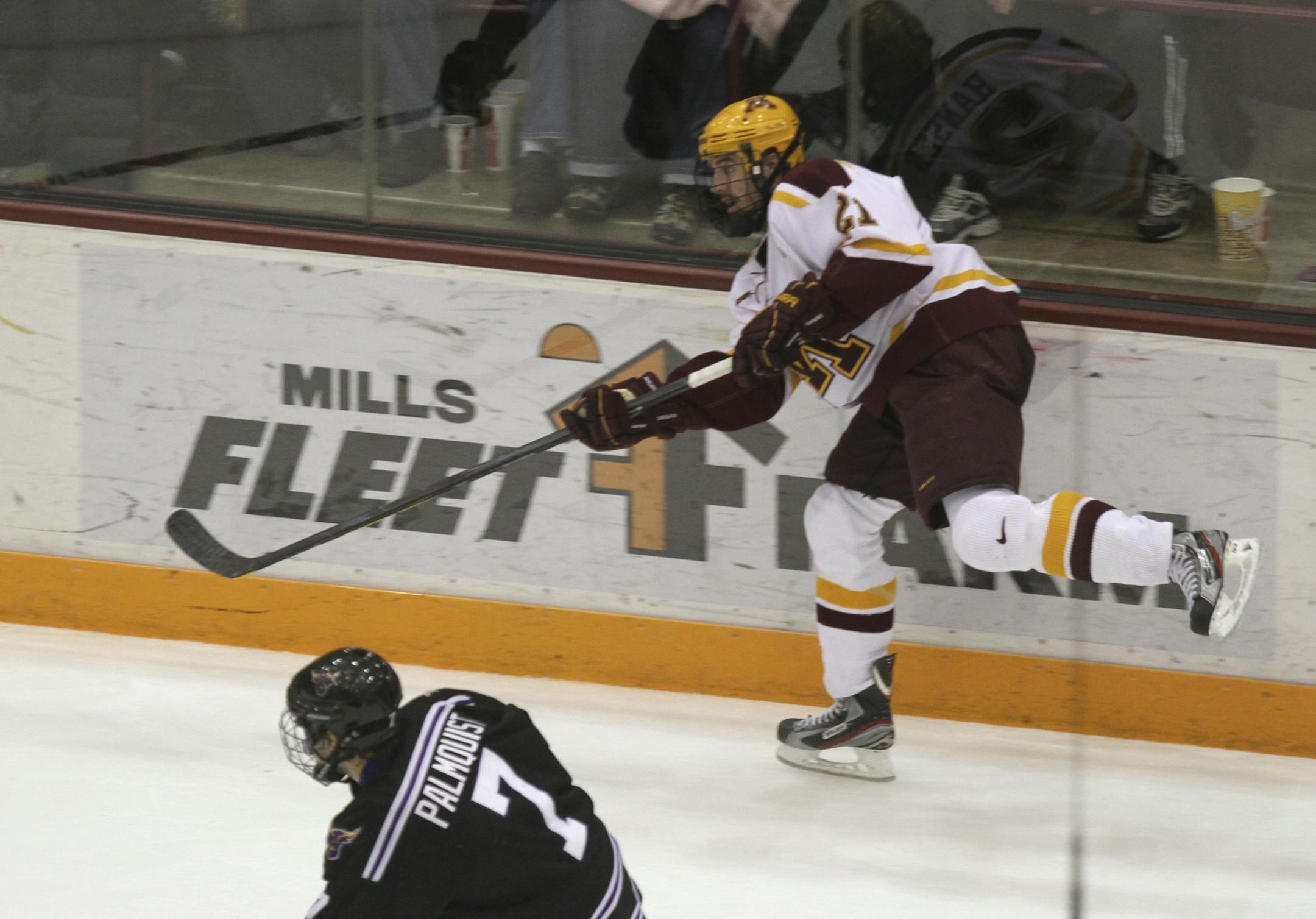 Jake Hansen, a 6-1, 191-pound senior forward for the Gophers, has signed a standard two-year, entry level contract with the Columbus Blue Jackets.