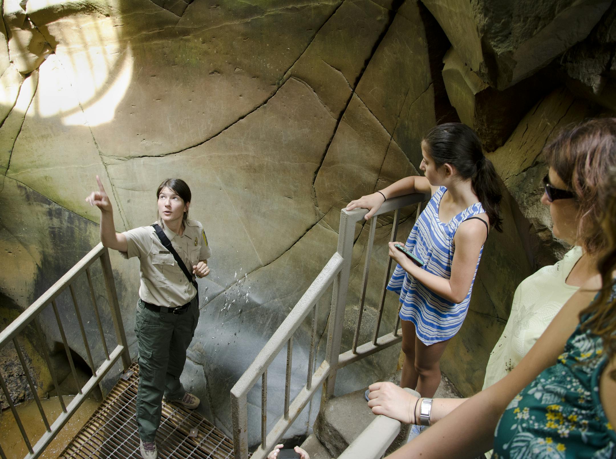 Naturalist Jenni Webster leading a pothole tour, Bake Oven pothole