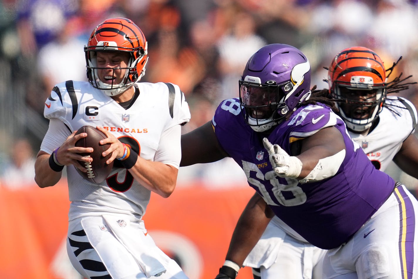 Minnesota Vikings defensive tackle Michael Pierce (58) sacked Cincinnati Bengals quarterback Joe Burrow (9) as he scrambled out of the pocket in overtime. ] ANTHONY SOUFFLE • anthony.souffle@startribune.com