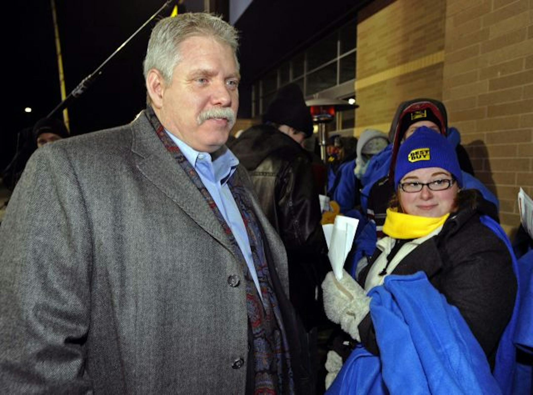 Brian Dunn, Best Buy CEO, greets Black Friday shoppers at Best Buy in Eden Prairie, Minn.