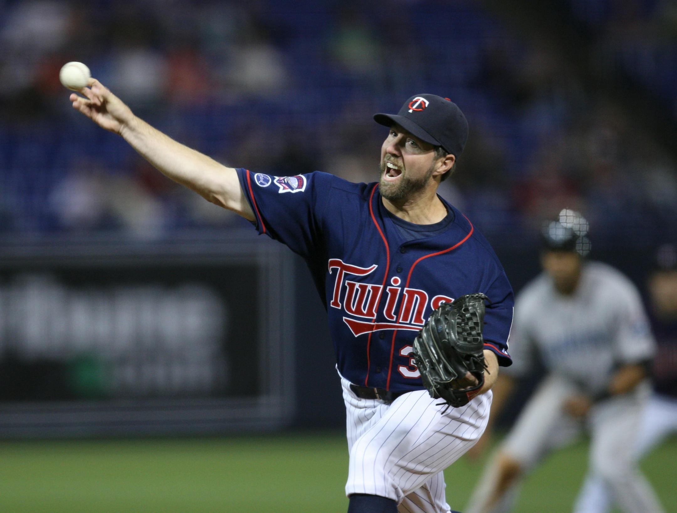 Twins pitcher R.A. Dickey worked to master the knuckleball once major league teams discounted him because he didn't have an ulnar collateral ligament in his throwing arm.
