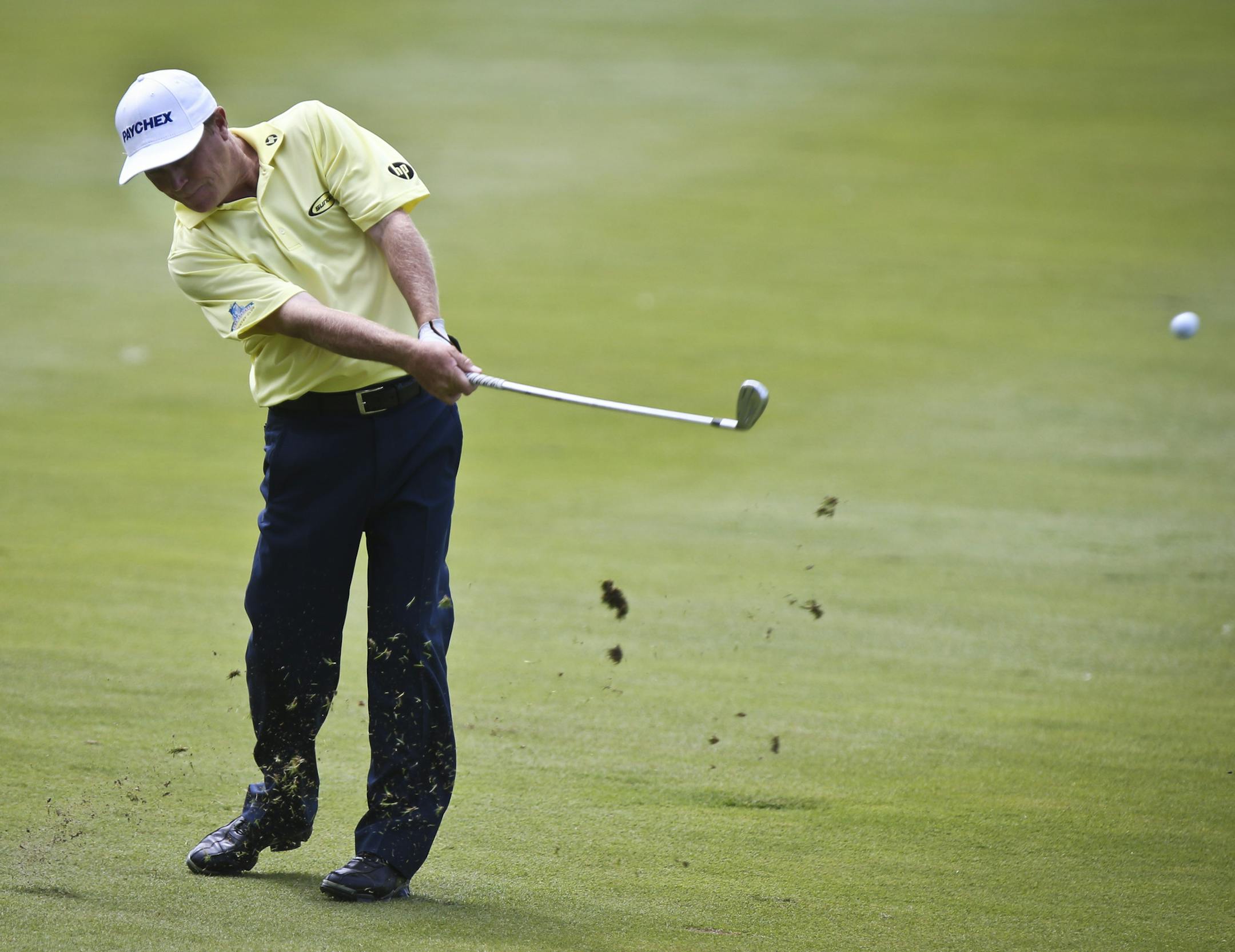 Jeff Sluman shot a 3M Championship-record 28 on the front nine and birdied nine of the first 10 holes Sunday, only to finish second to Tom Pernice Jr.